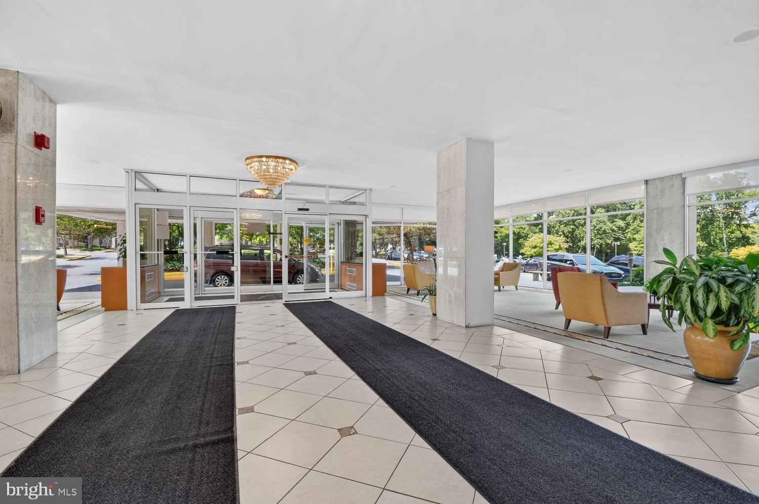 10201 GROSVENOR PLACE 1504