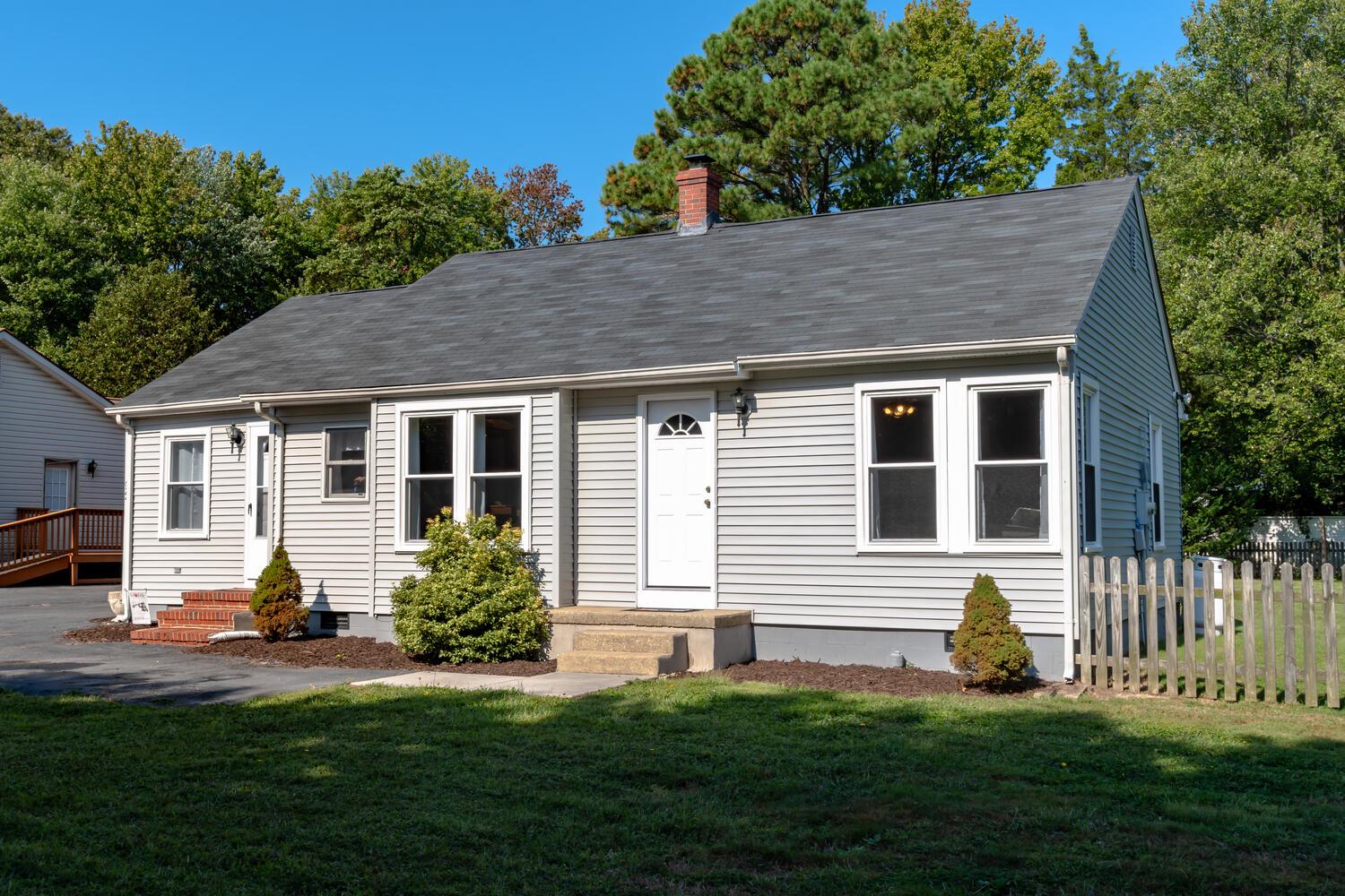 624 ROMANCOKE ROAD
