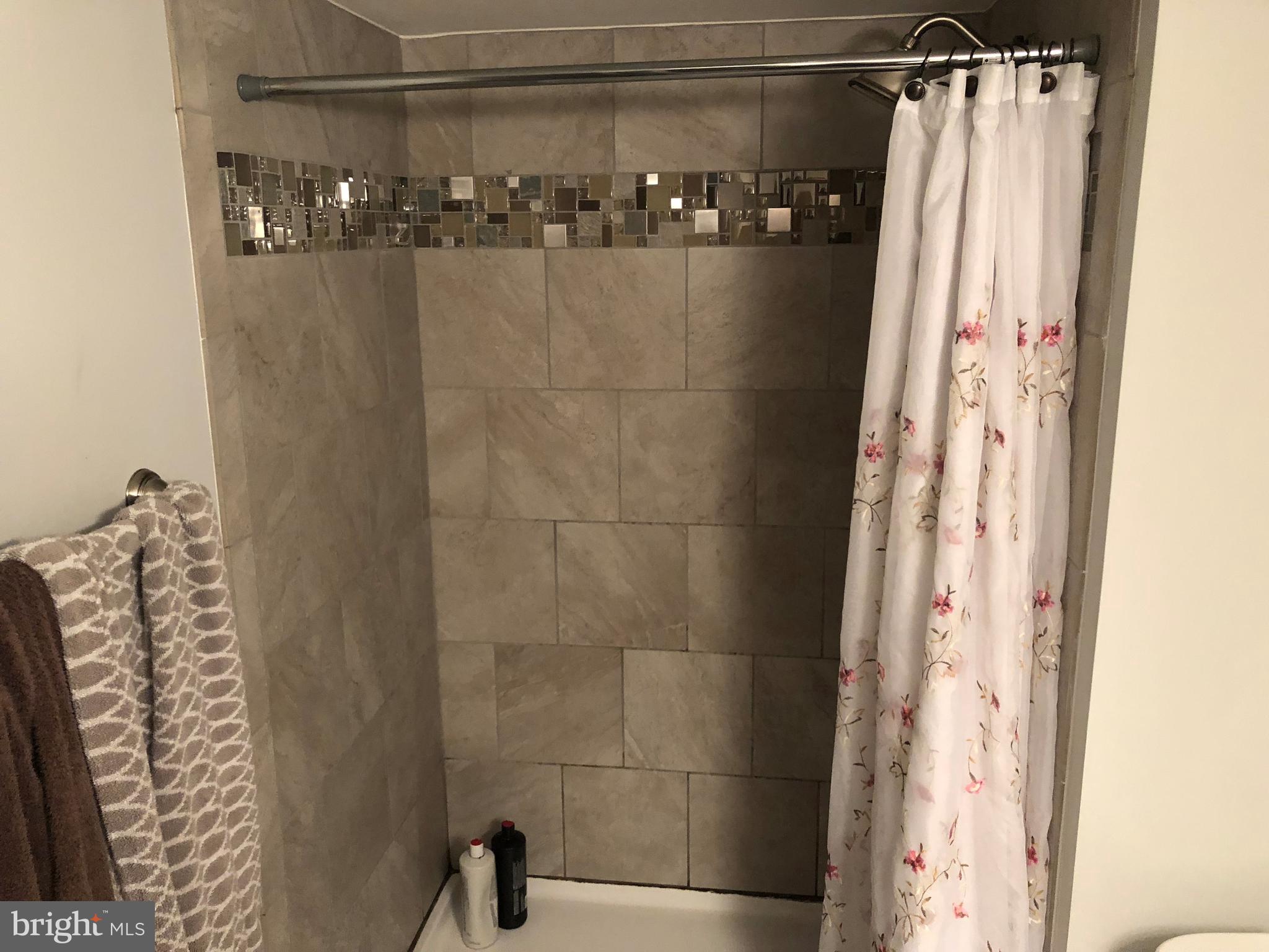 LYNNBROOK SUB - Residential