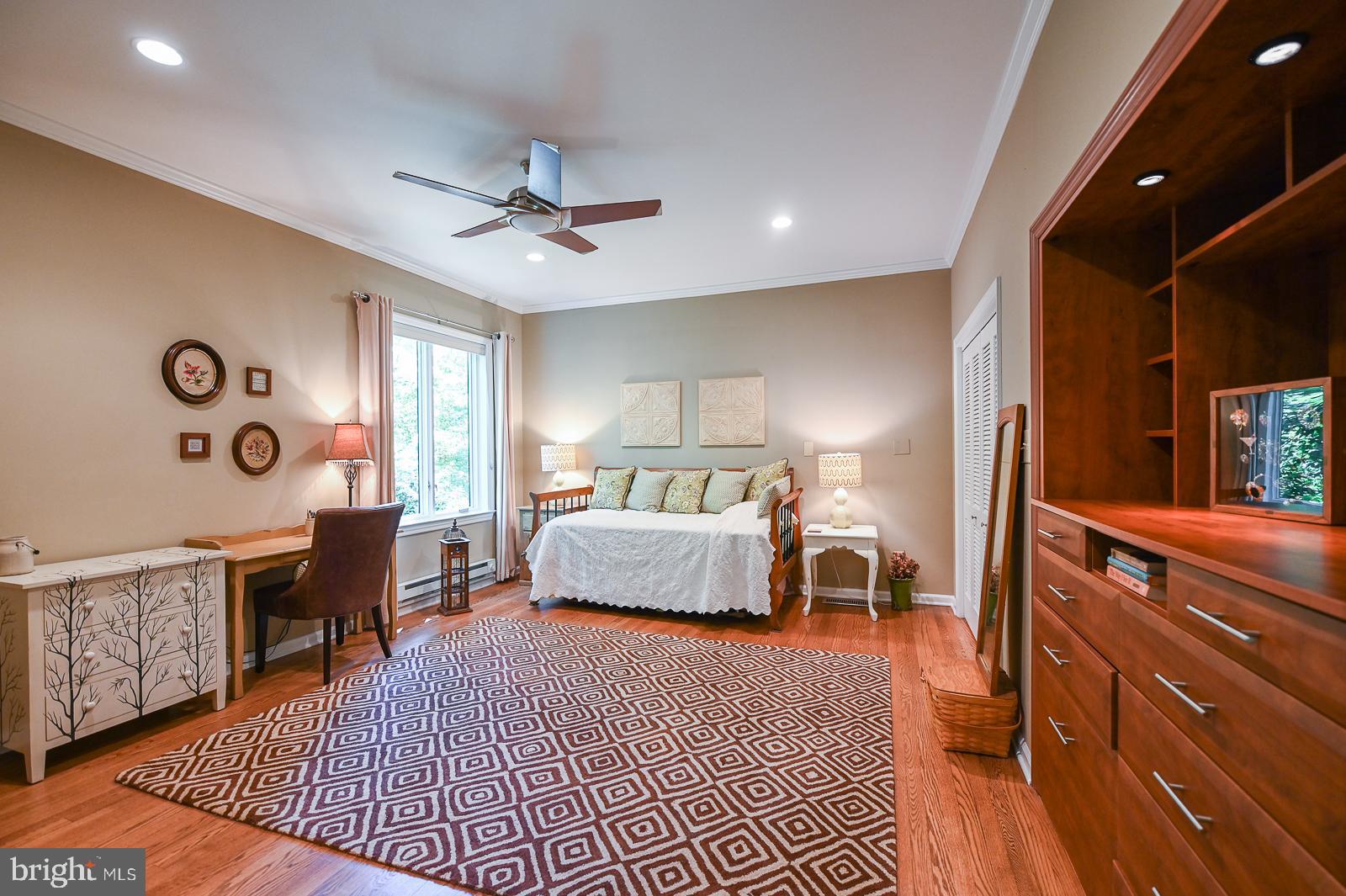 VALLEY FORGE MTN - Residential