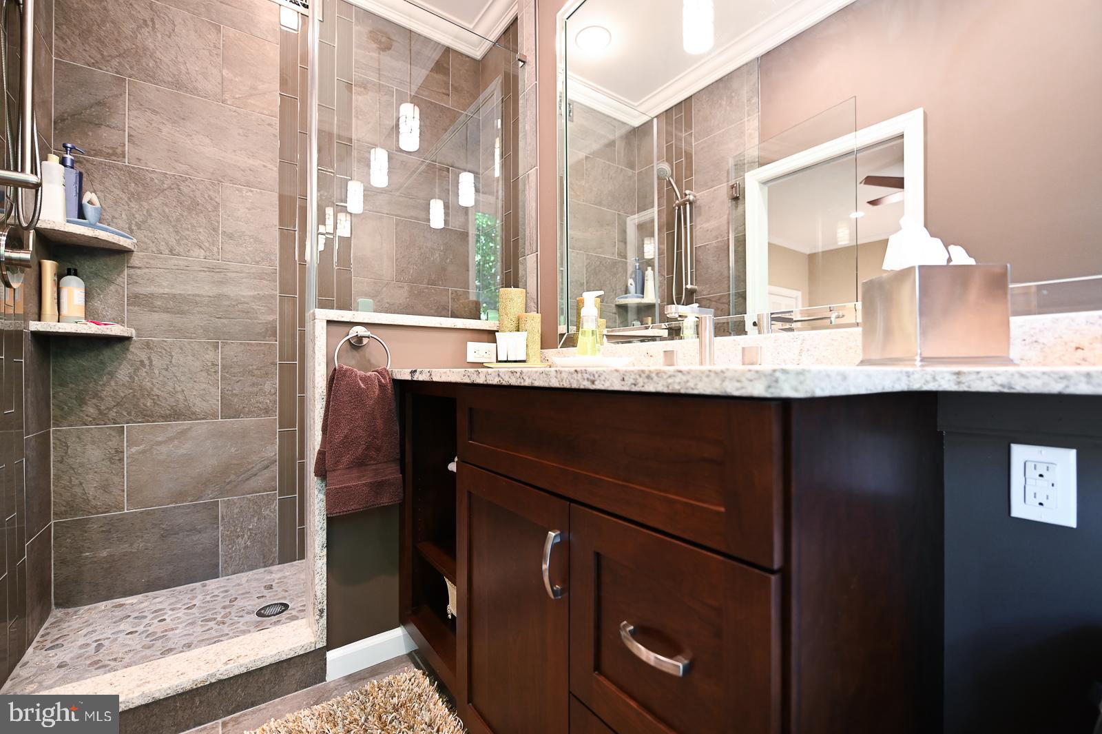 VALLEY FORGE MTN - Residential