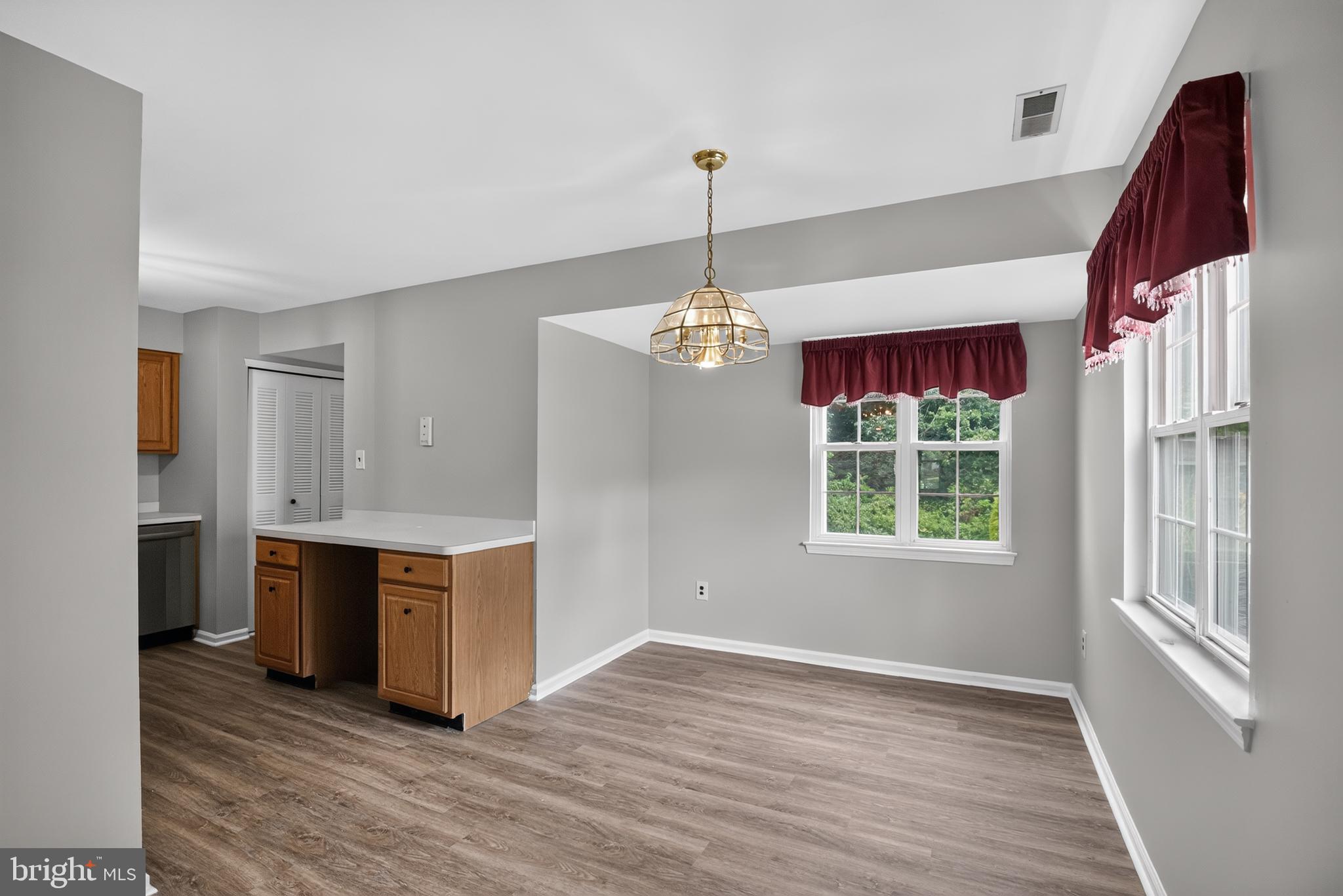 41 FOSTERTOWN LANE