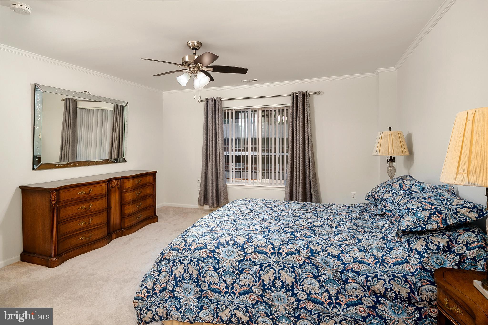 LEISURE WORLD - Residential