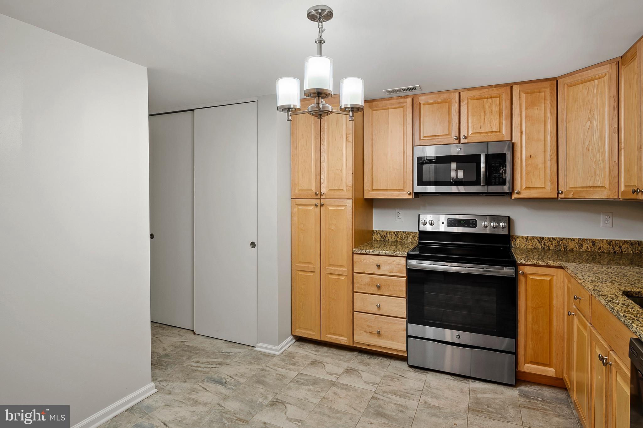 LEISURE WORLD - Residential