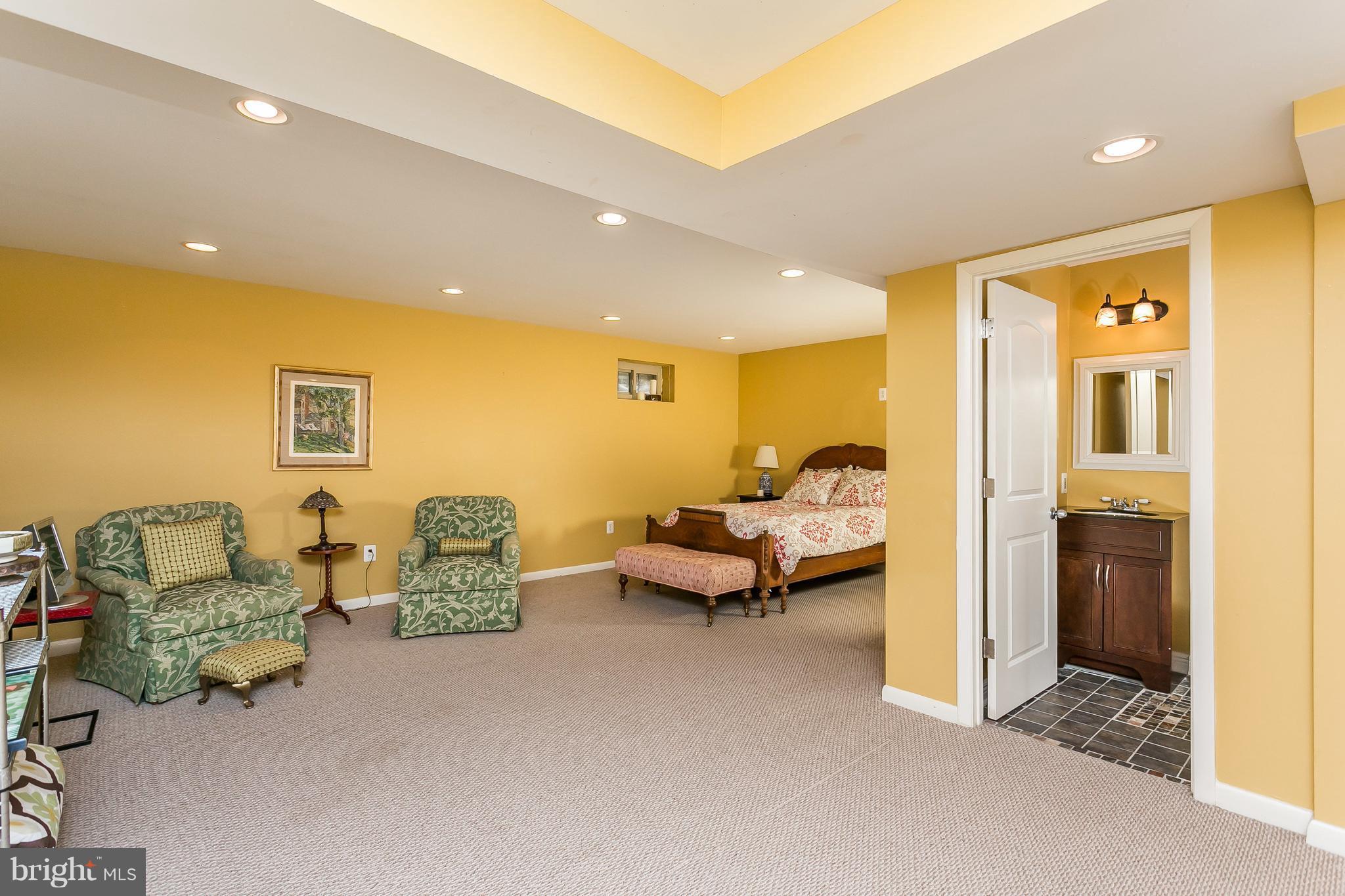 ROLAND SPRINGS - Residential