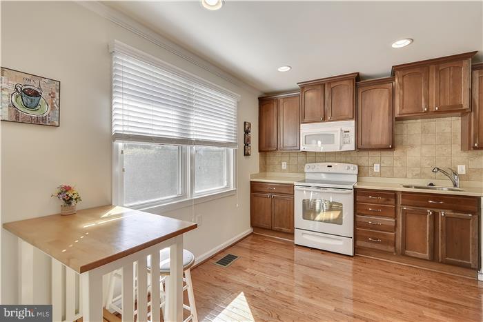 LAKE RIDGE - Residential