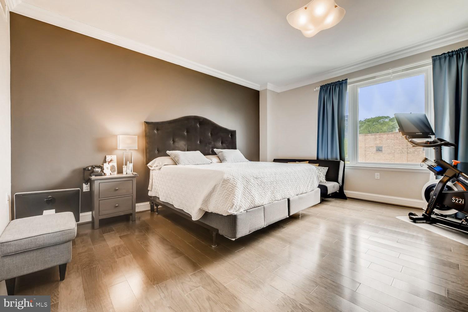 THE RITZ-CARLTON RESIDENCES - Residential