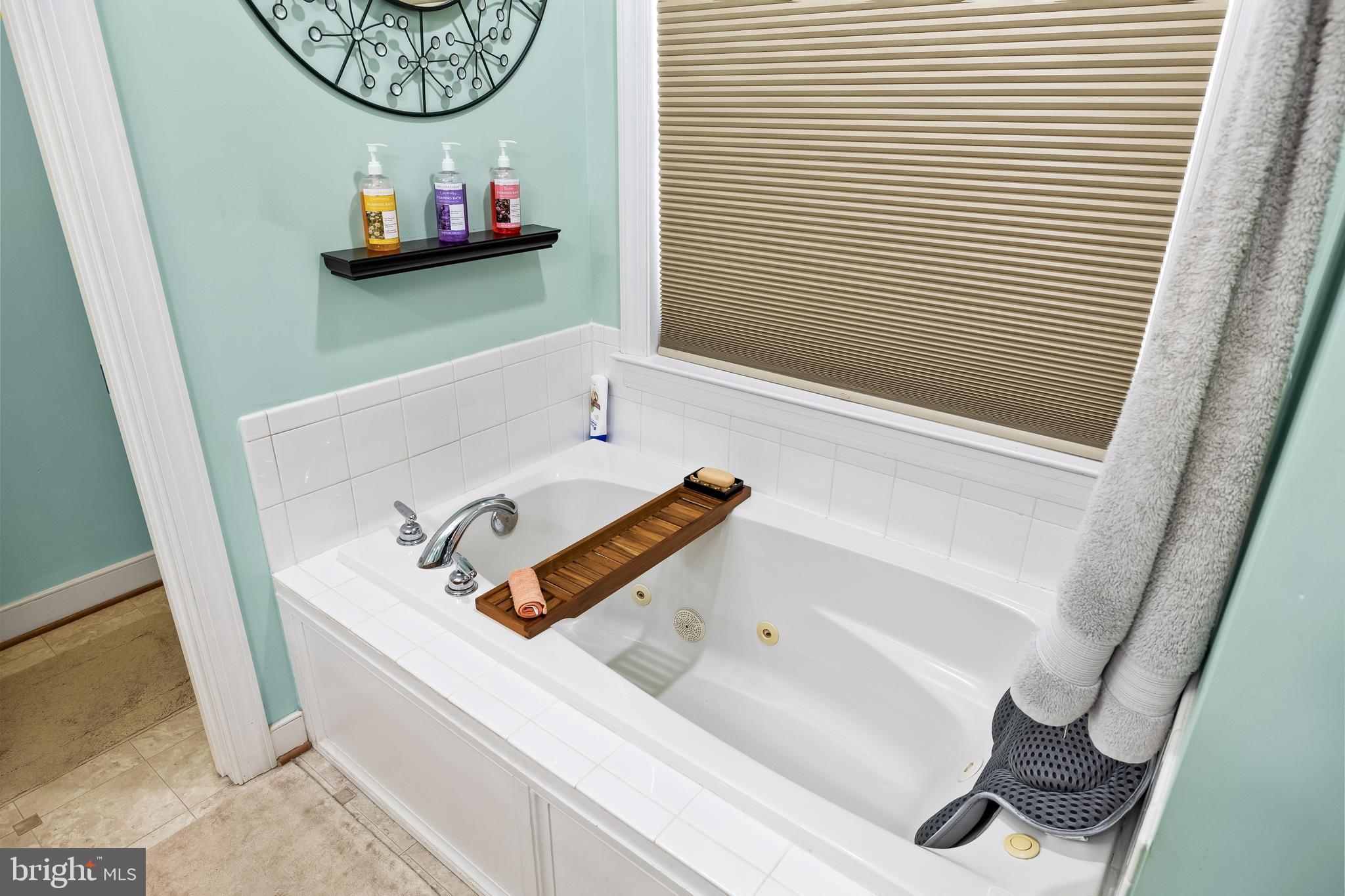 PINE HARBOUR - Residential