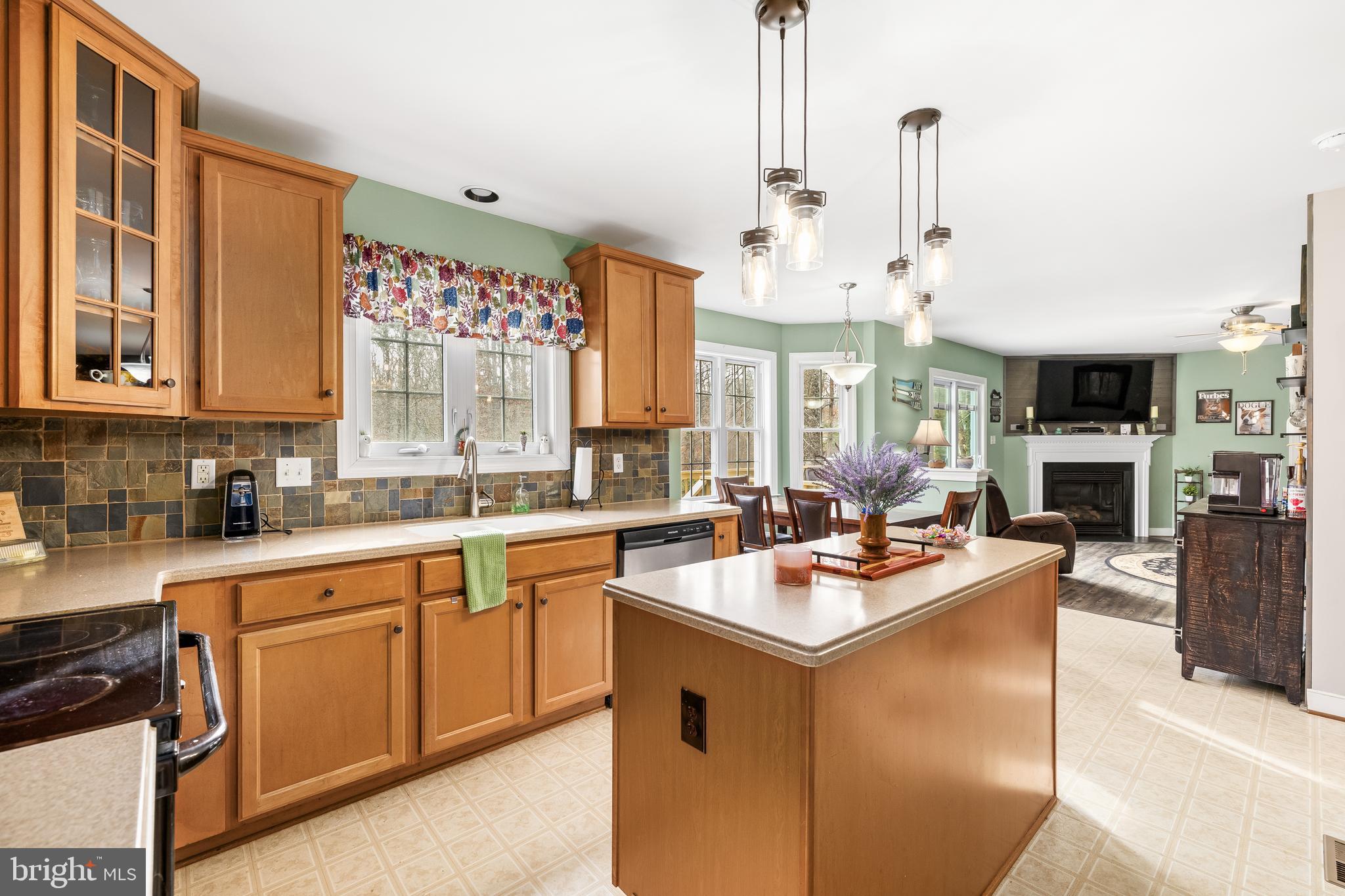 PINE HARBOUR - Residential