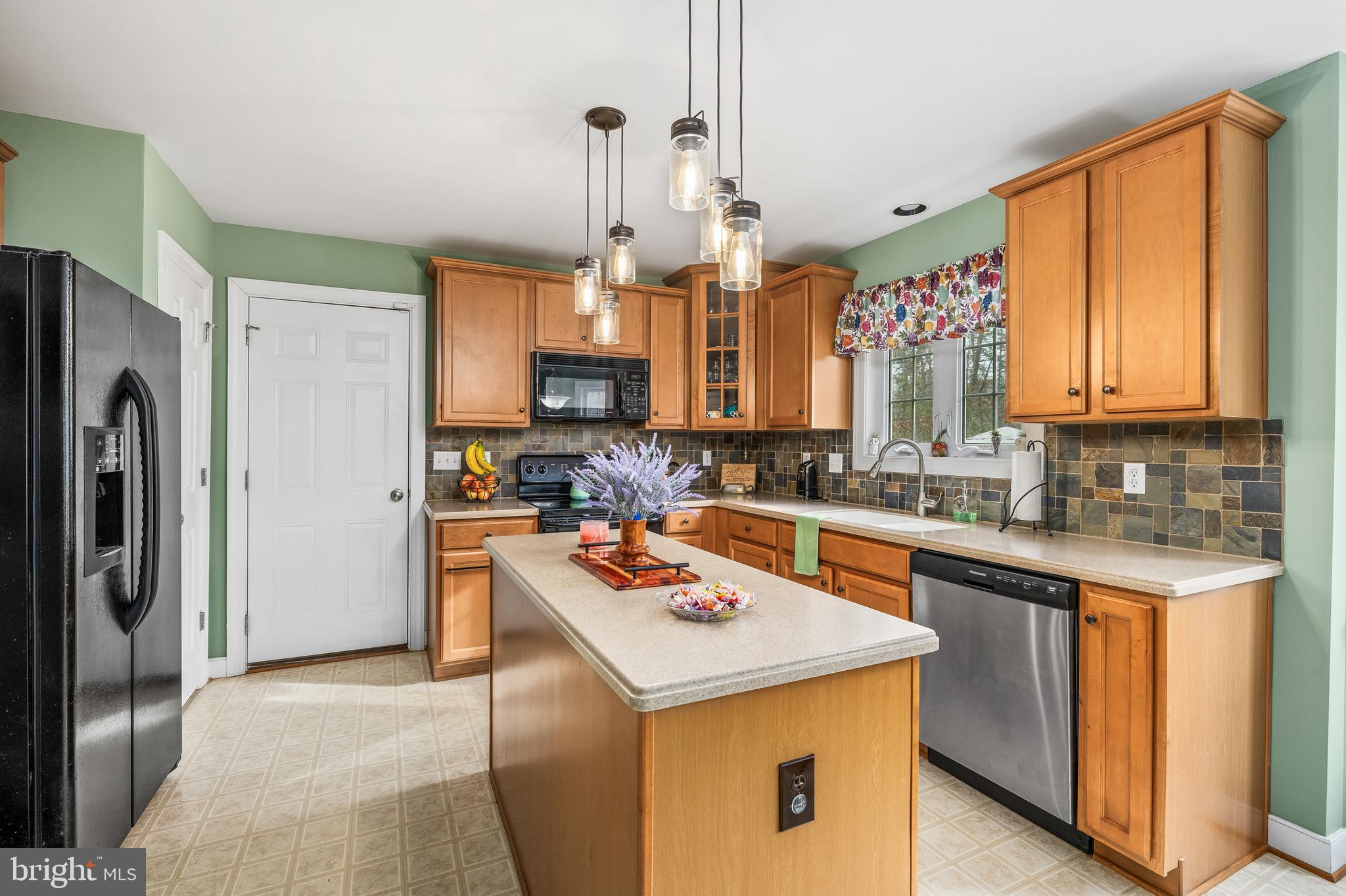 PINE HARBOUR - Residential