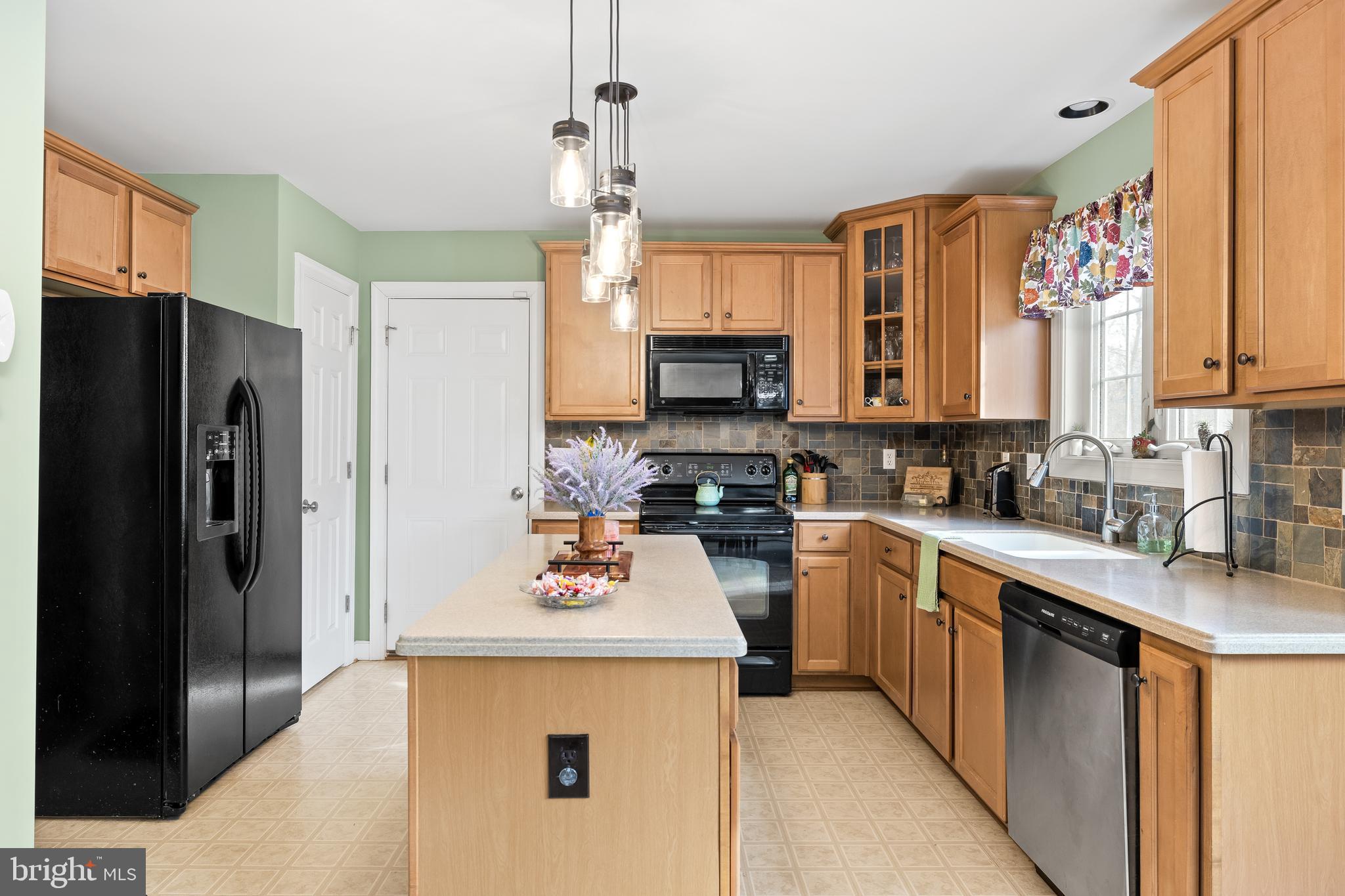 PINE HARBOUR - Residential