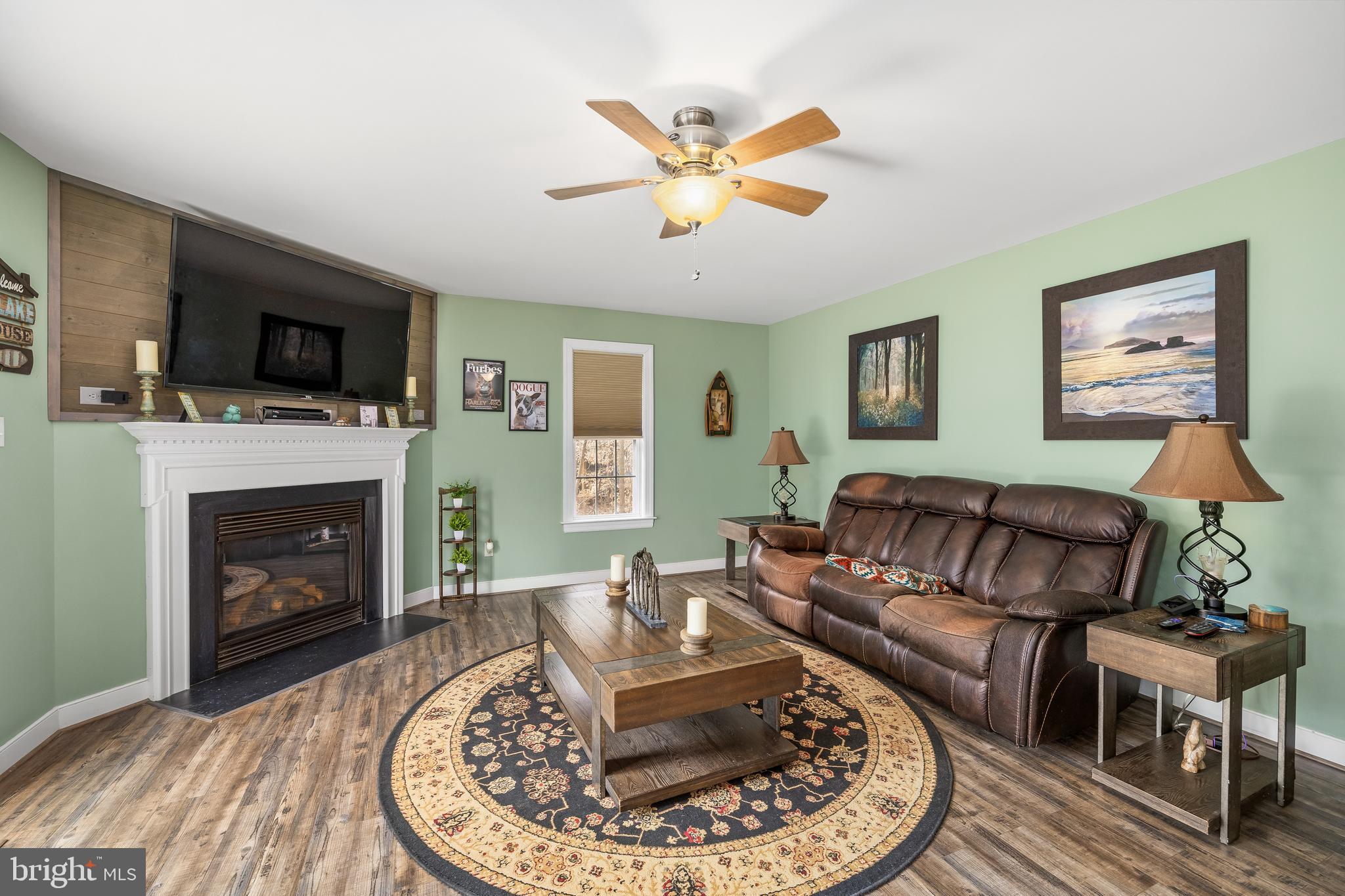 PINE HARBOUR - Residential