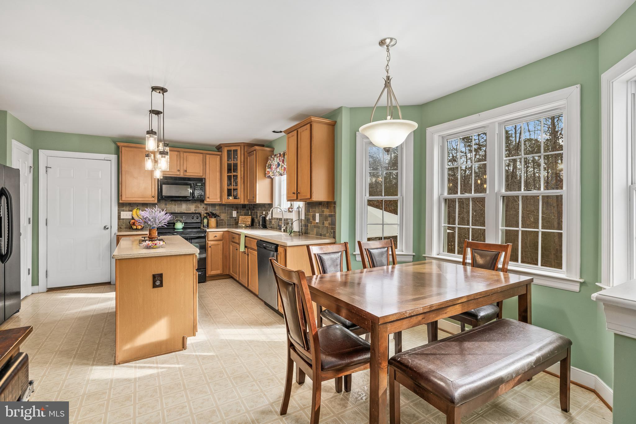 PINE HARBOUR - Residential