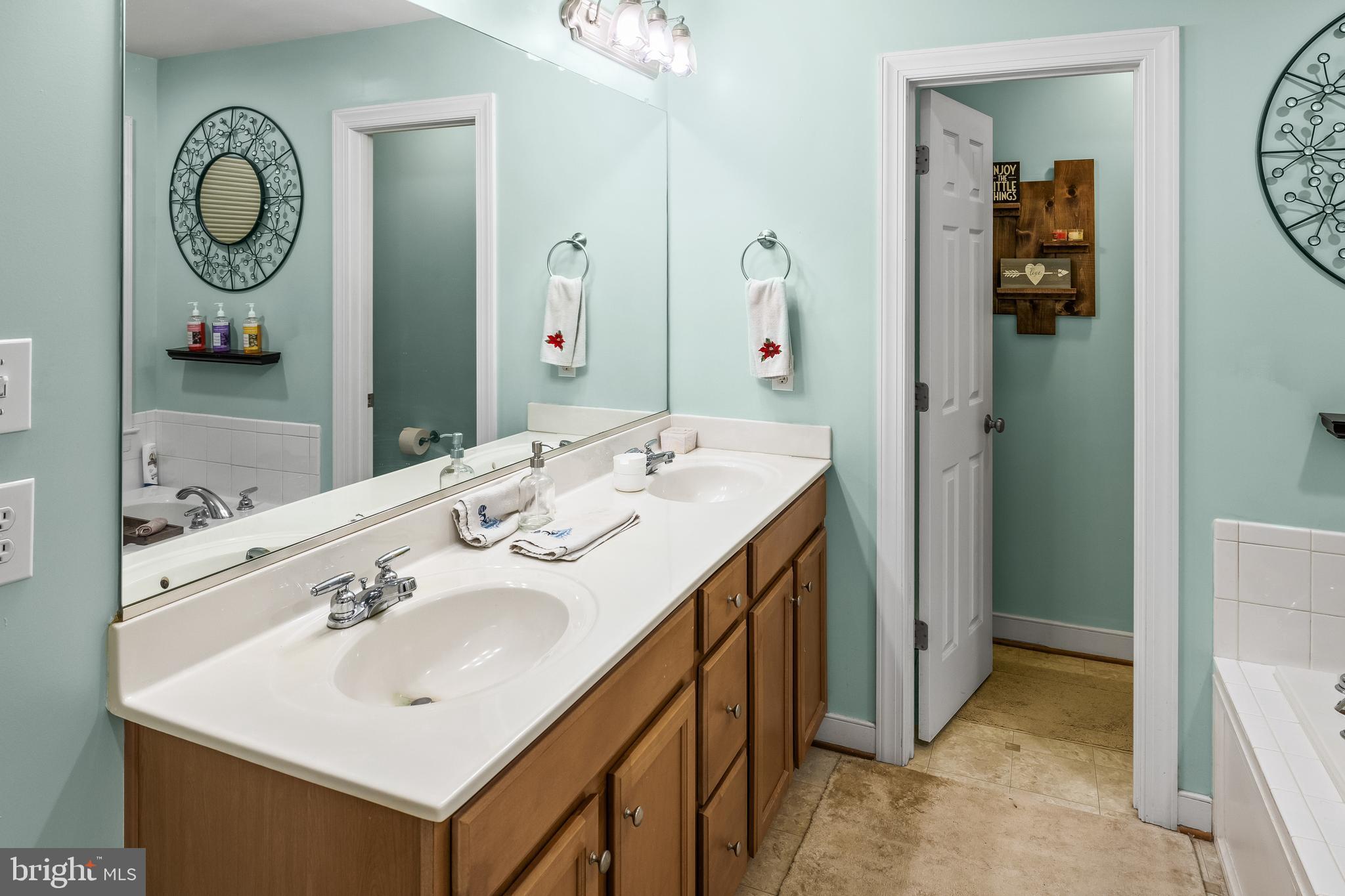 PINE HARBOUR - Residential