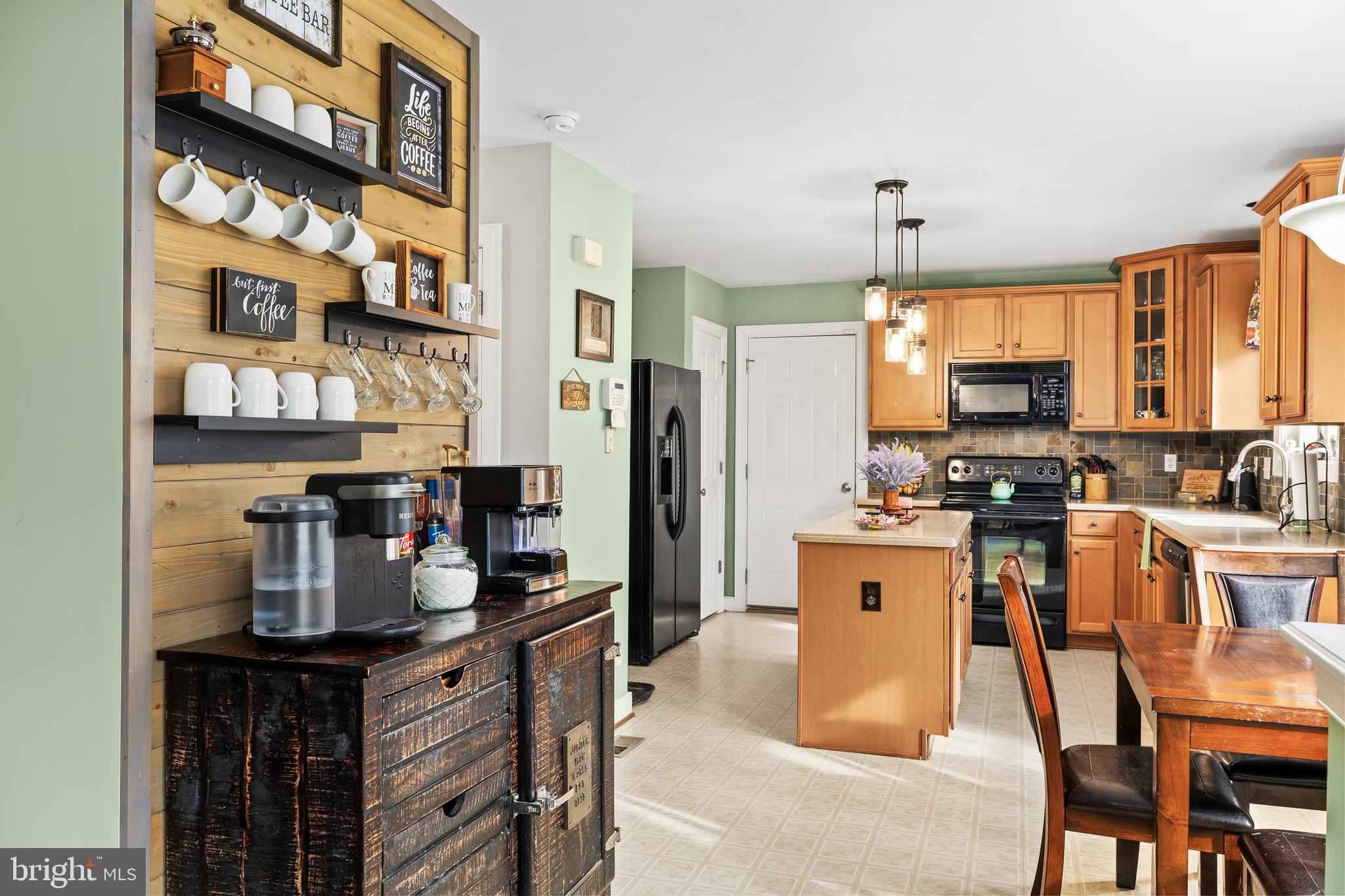 PINE HARBOUR - Residential