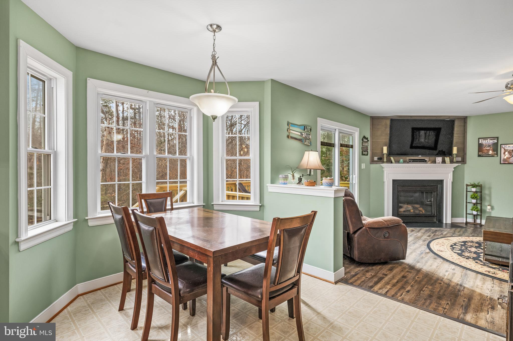 PINE HARBOUR - Residential