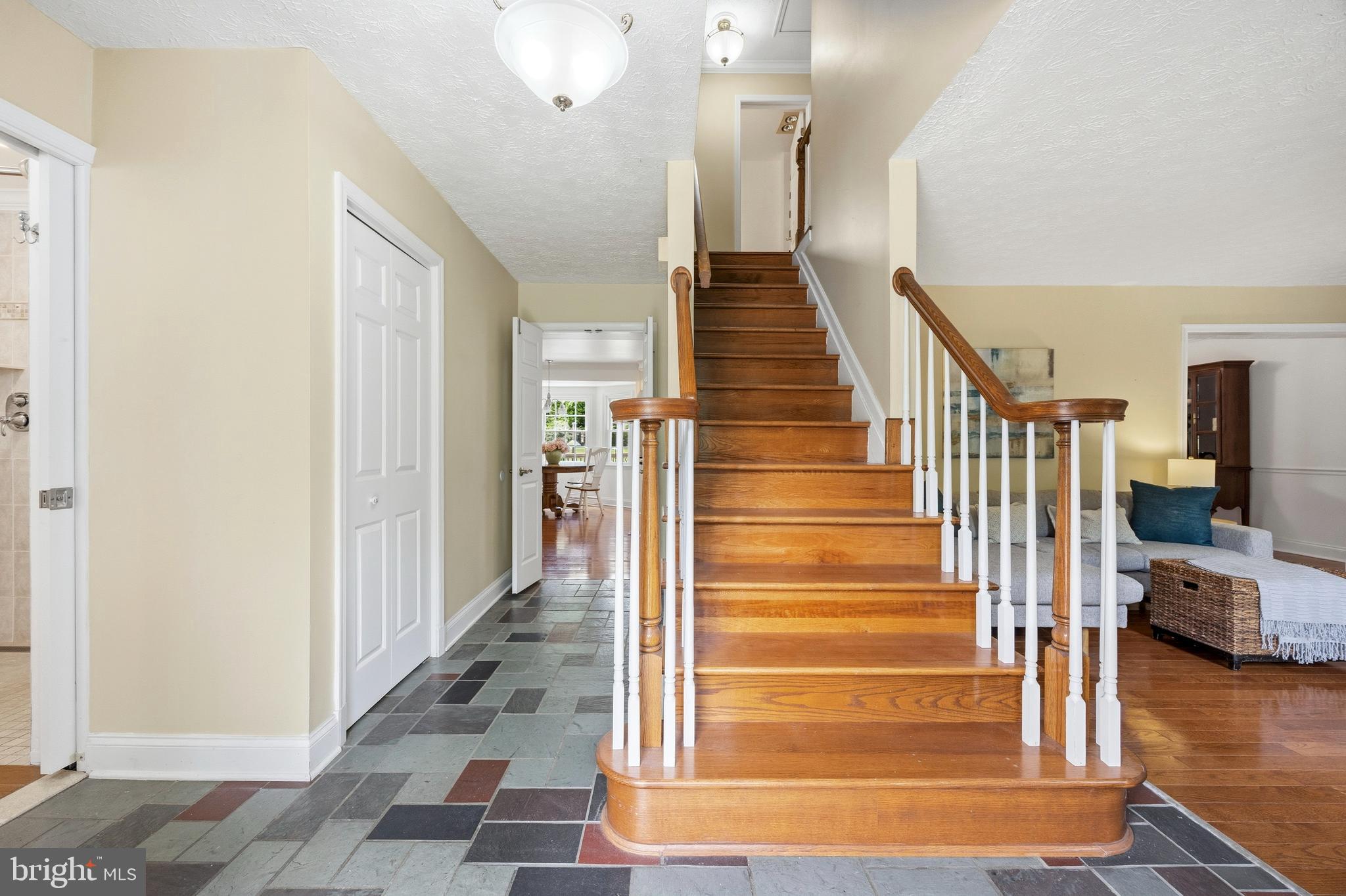 1528 PALM COURT