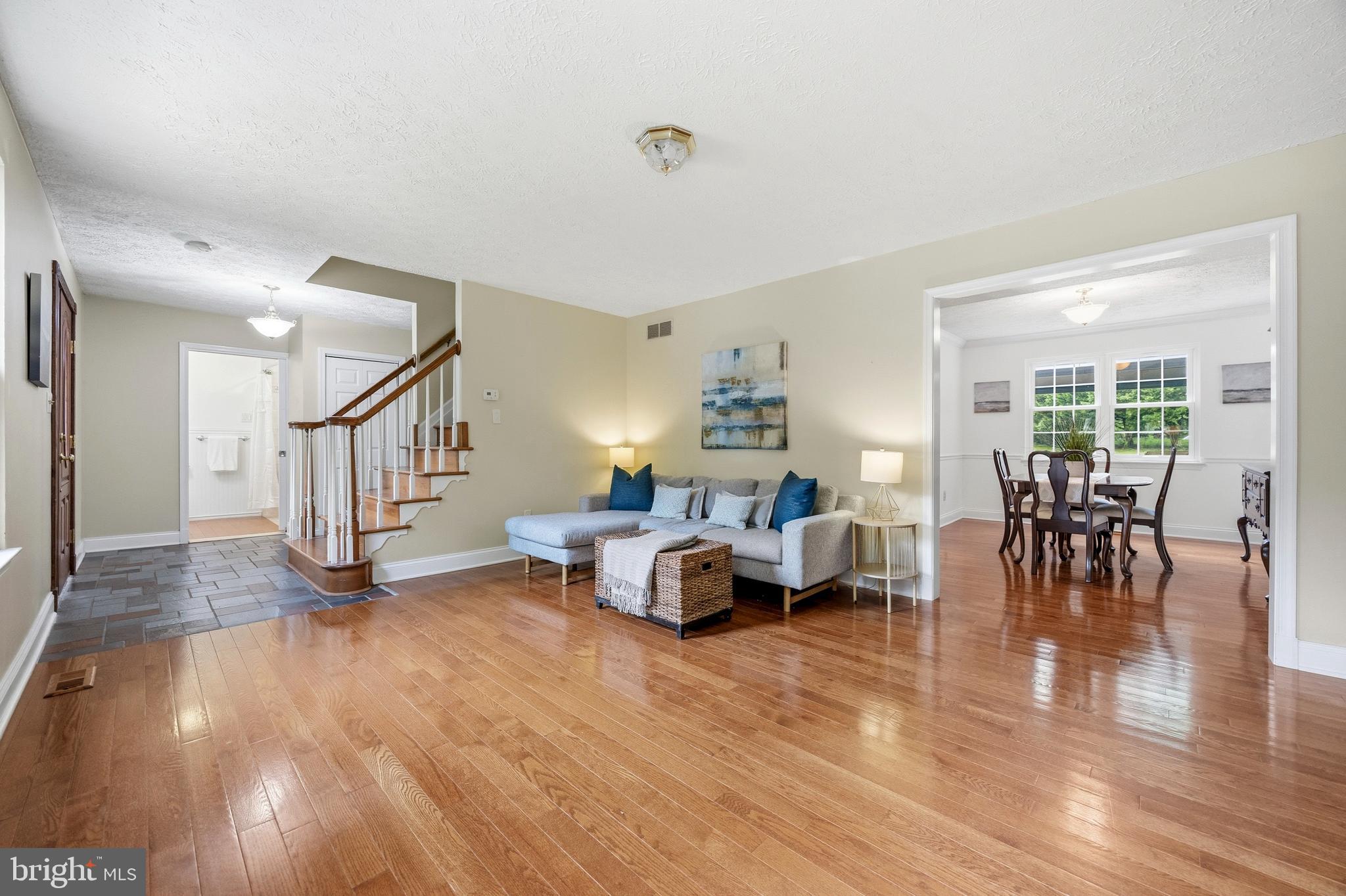1528 PALM COURT