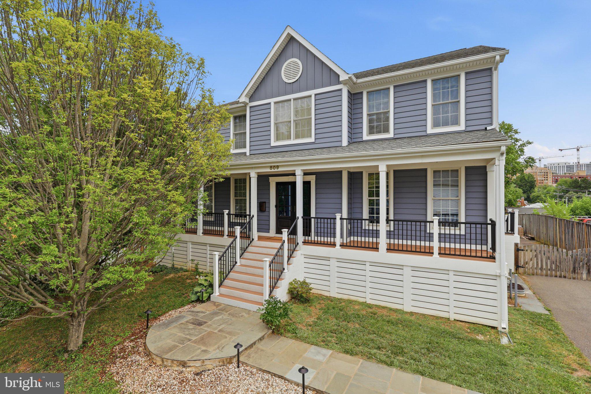 809 N BUCHANAN STREET
