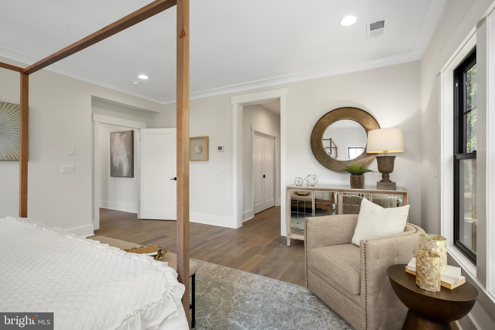 VIENNA WOODS - Residential