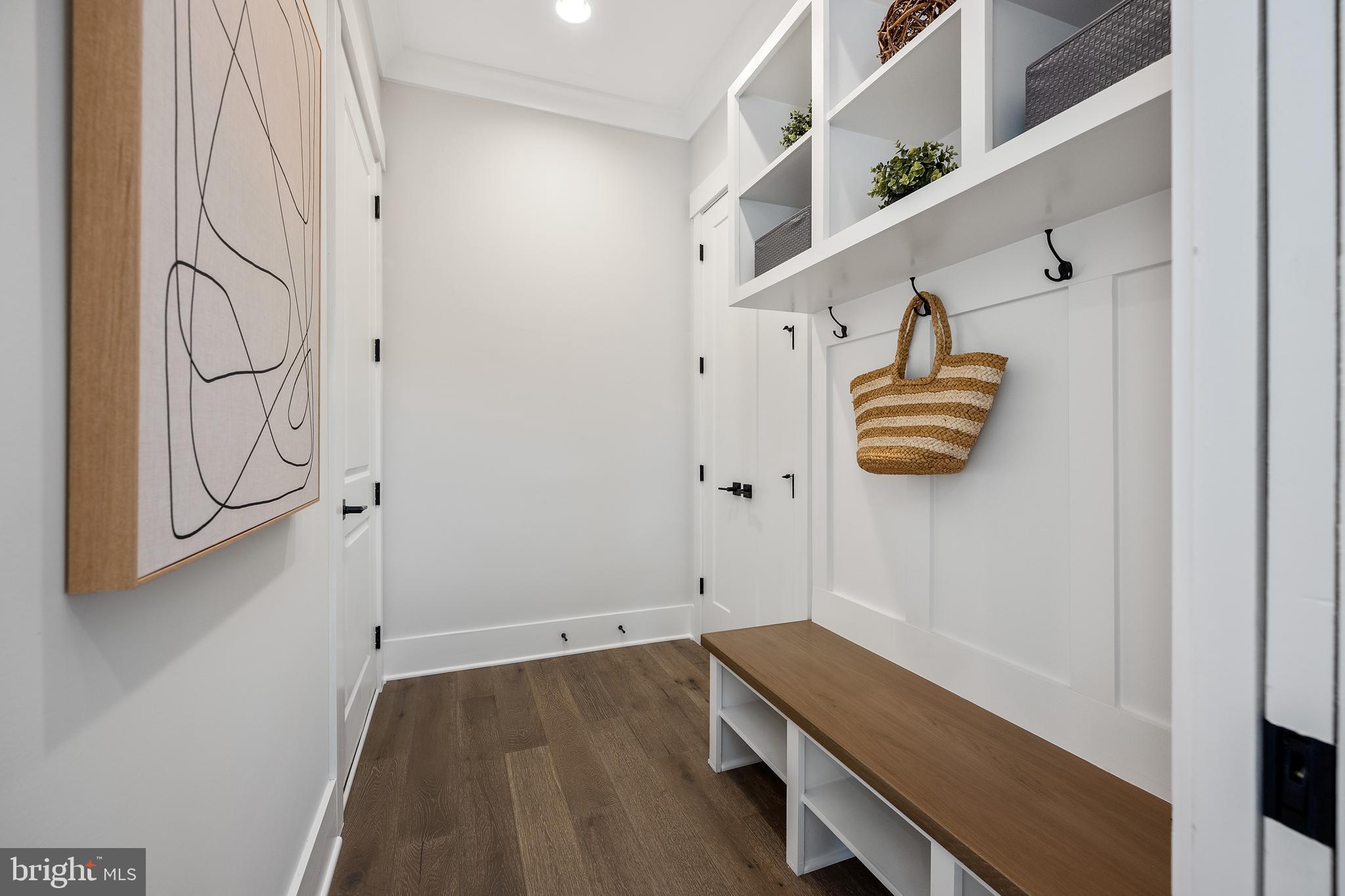 VIENNA WOODS - Residential