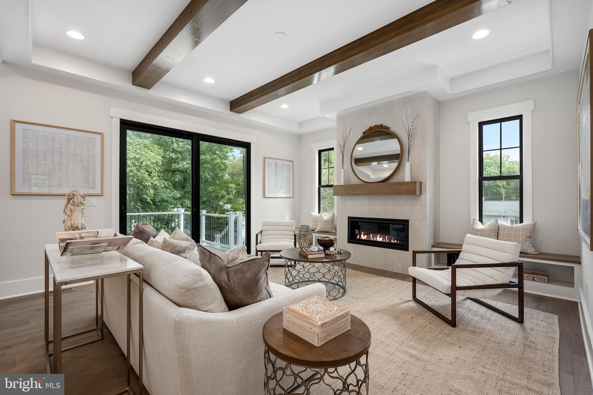 VIENNA WOODS - Residential