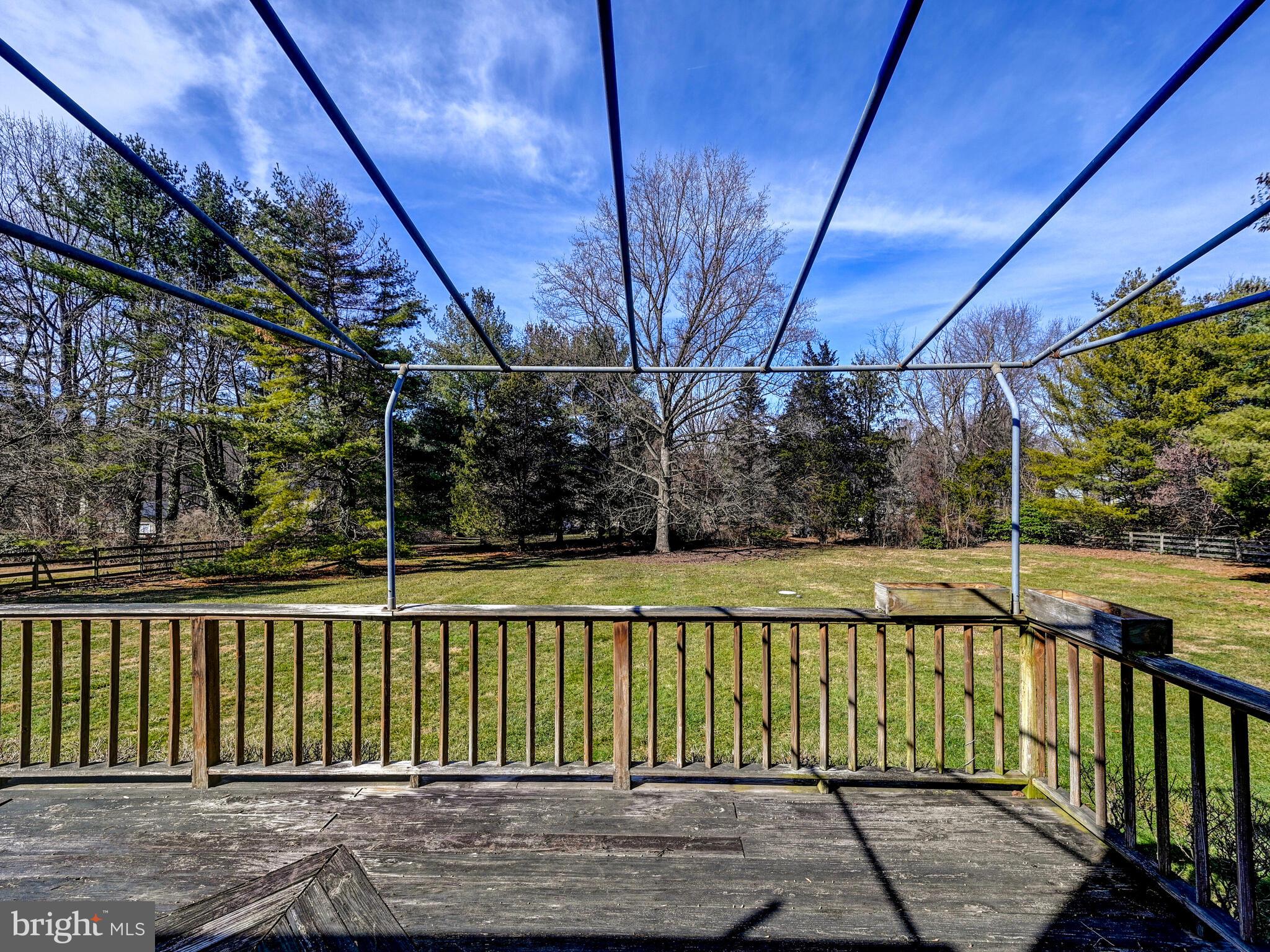 FALLS ESTATES - Residential