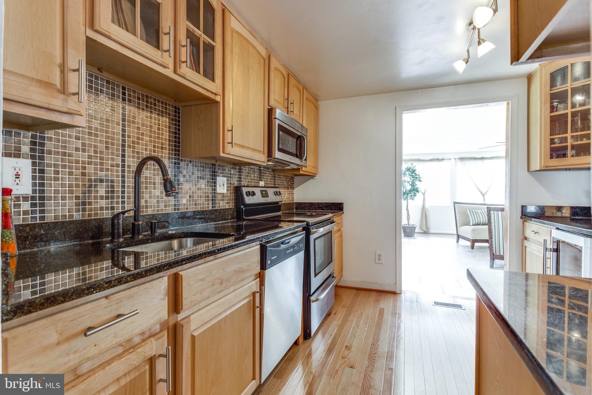 MAPLEWOOD - Residential