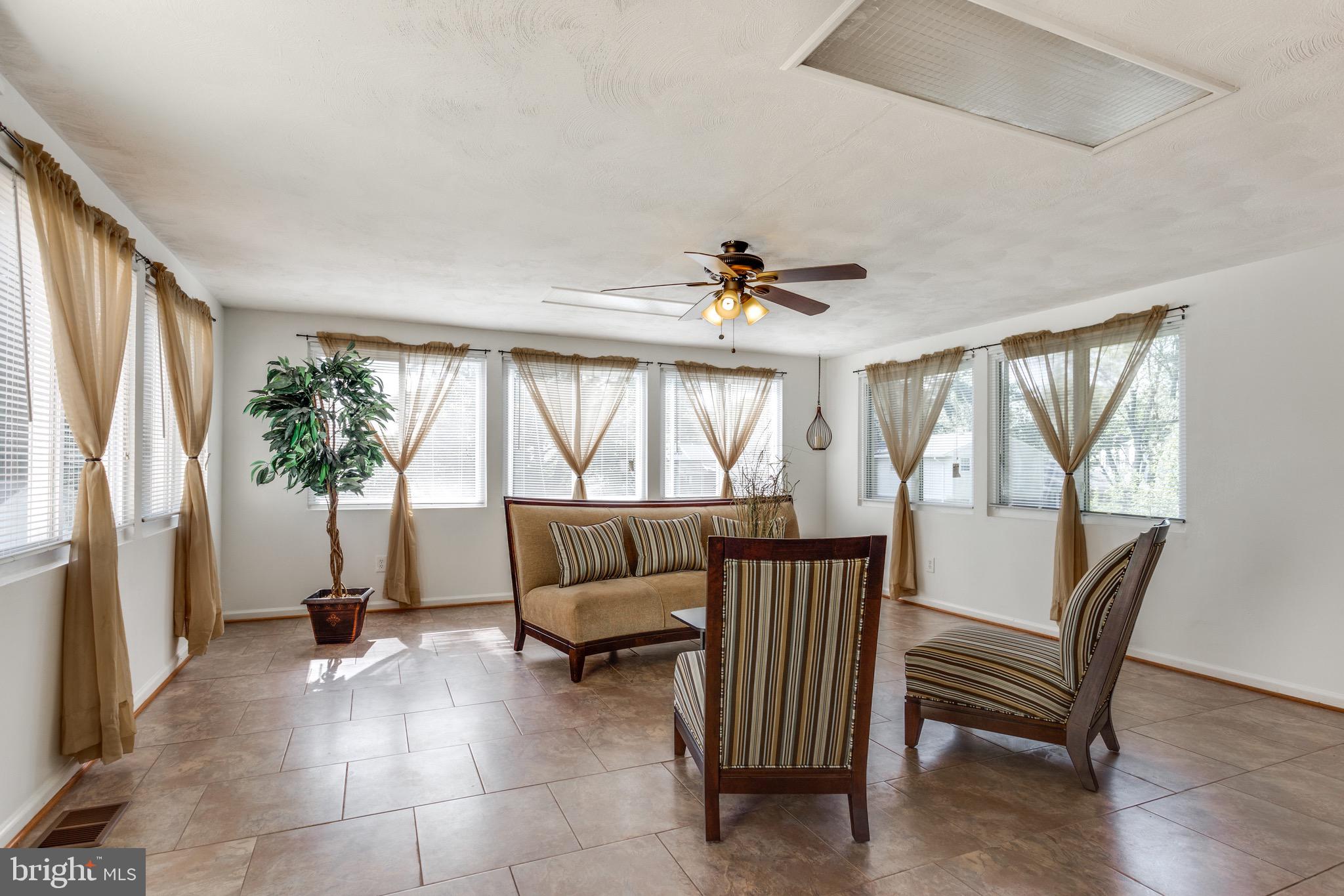 MAPLEWOOD - Residential