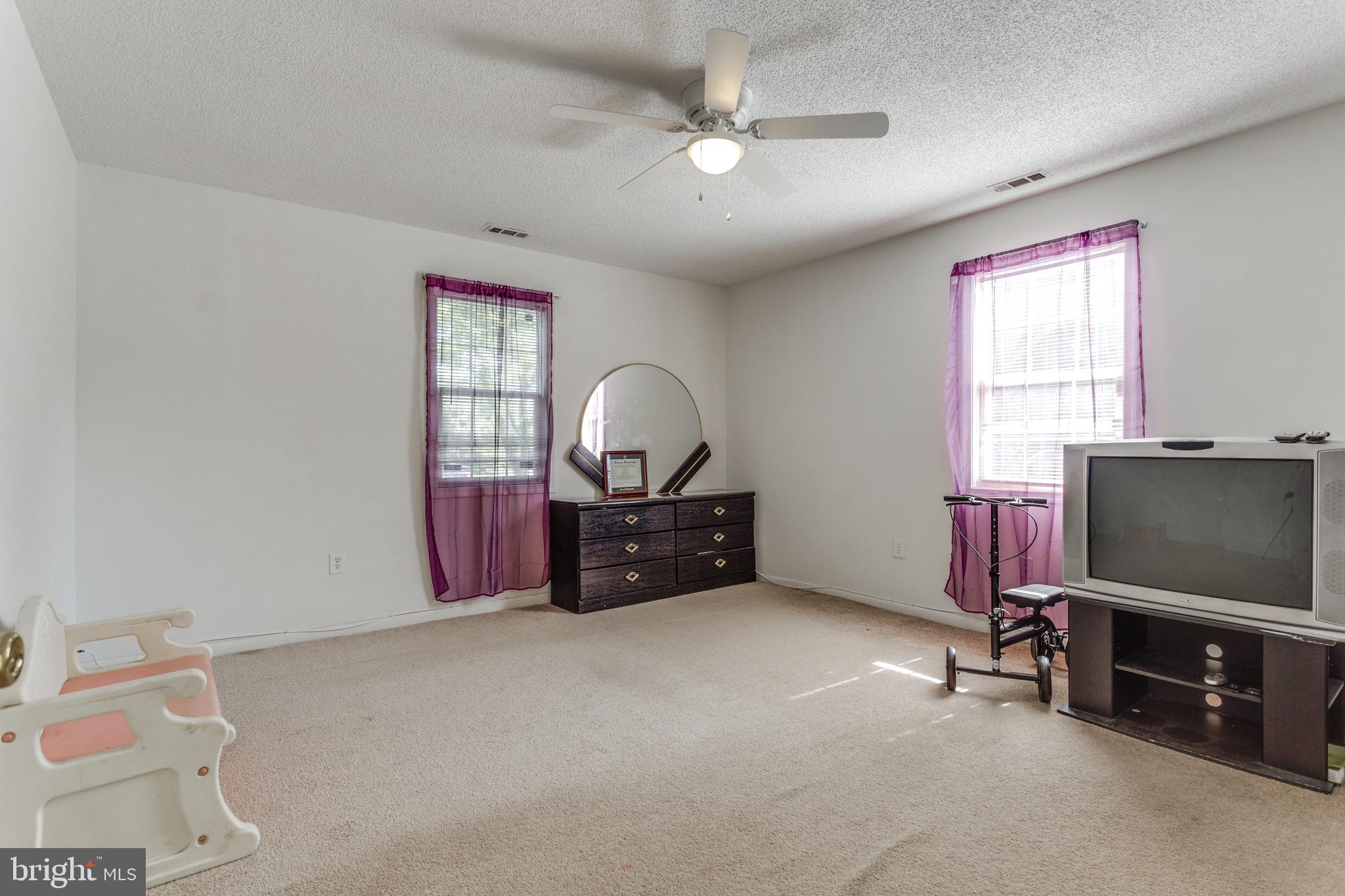 MAPLEWOOD - Residential