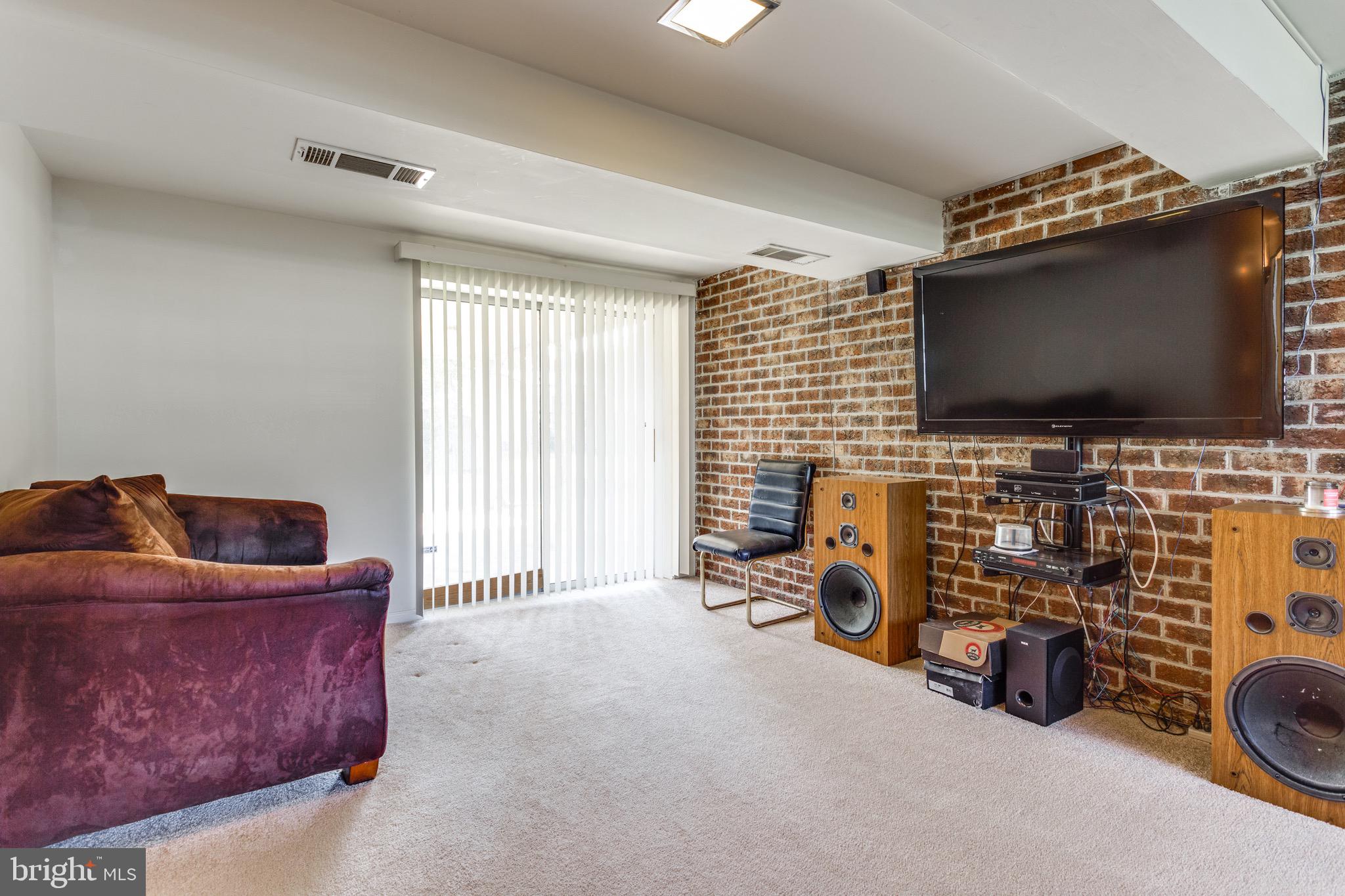 MAPLEWOOD - Residential