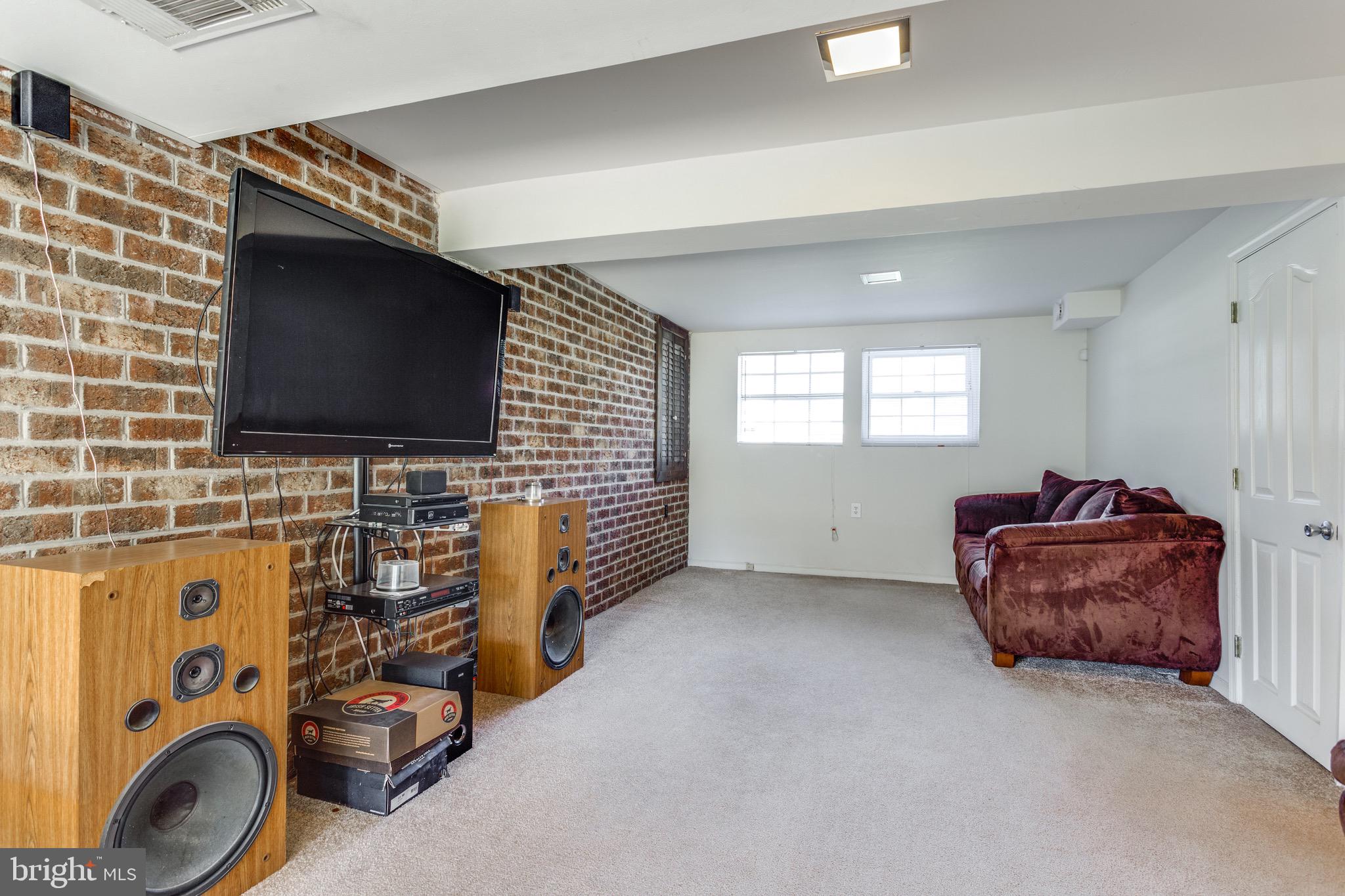 MAPLEWOOD - Residential