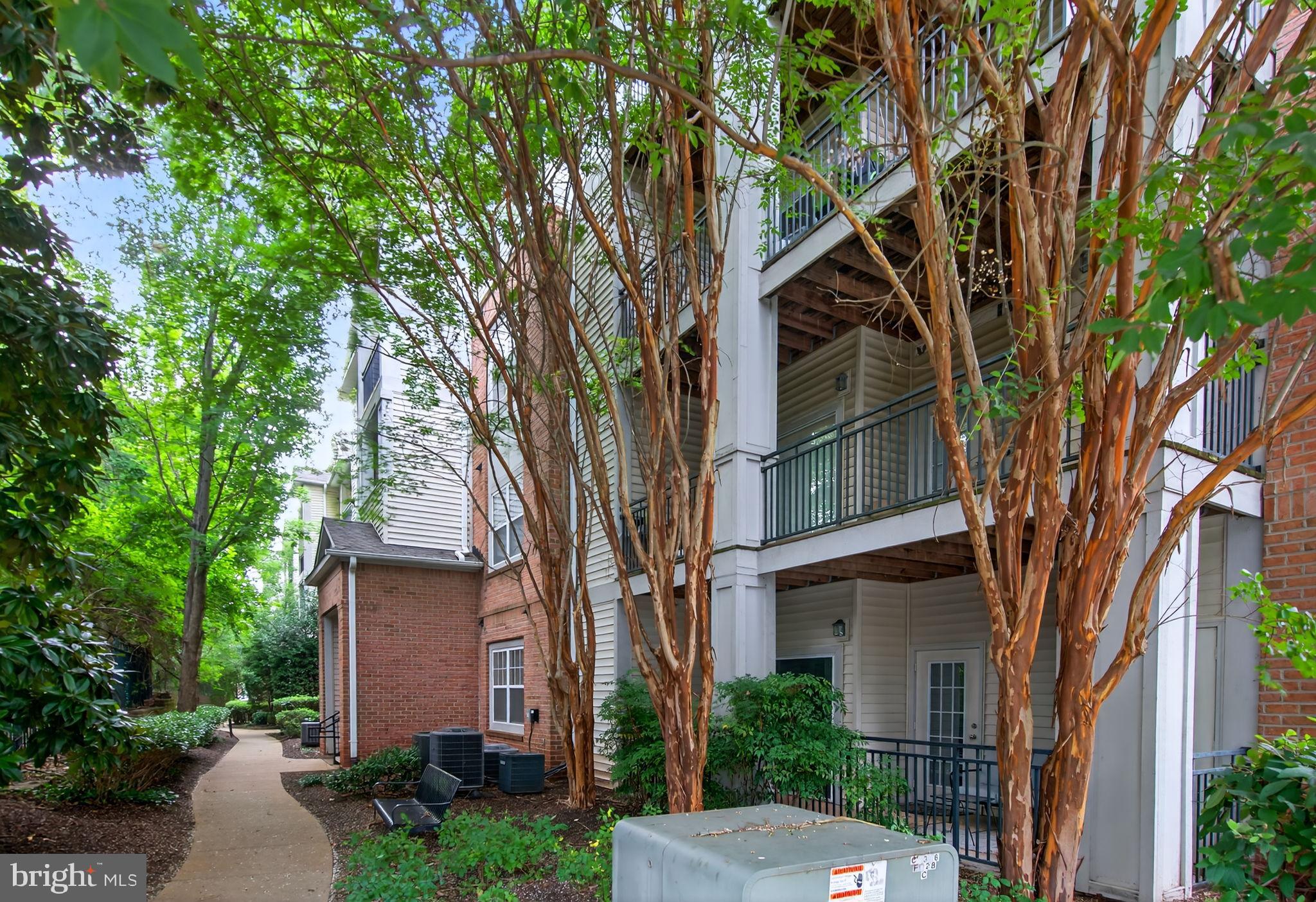 LEGATO CORNER - Residential