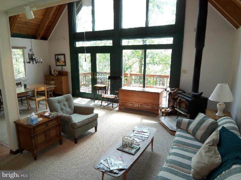 LAKE FERNDALE - Residential