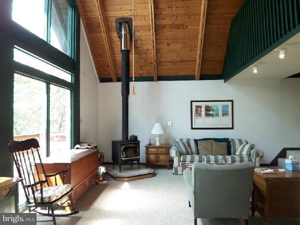 LAKE FERNDALE - Residential