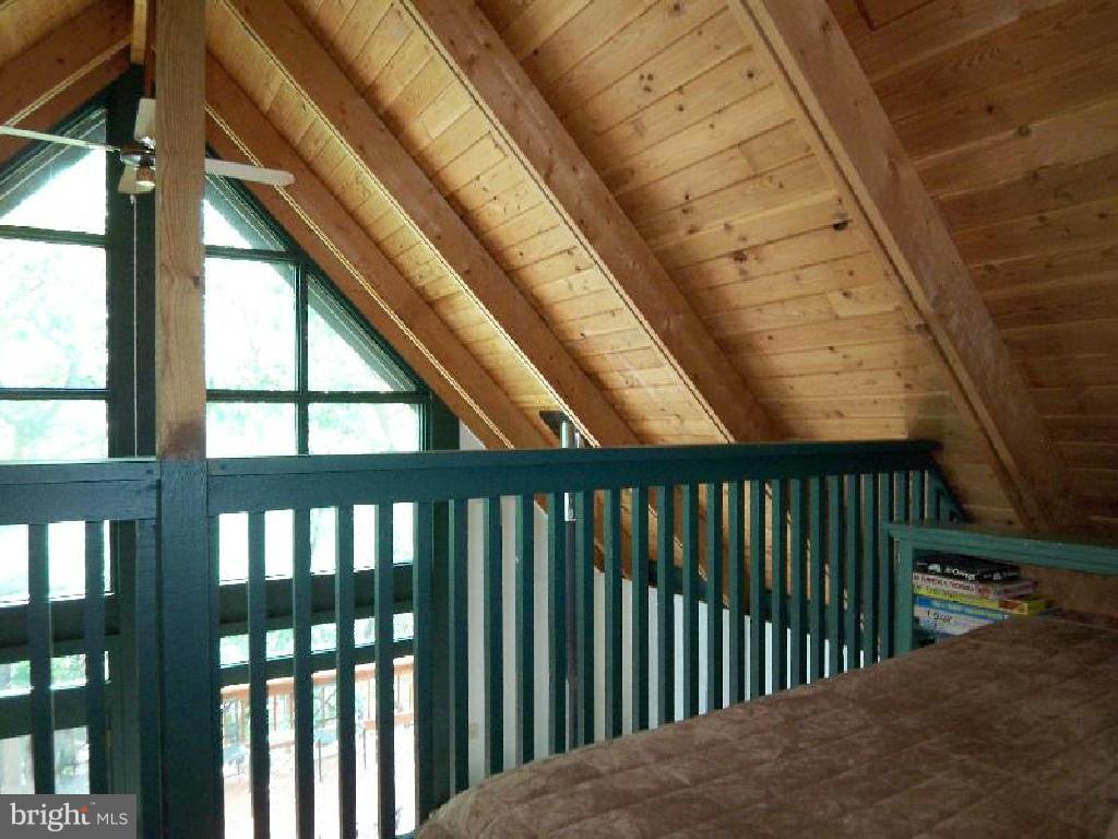 LAKE FERNDALE - Residential