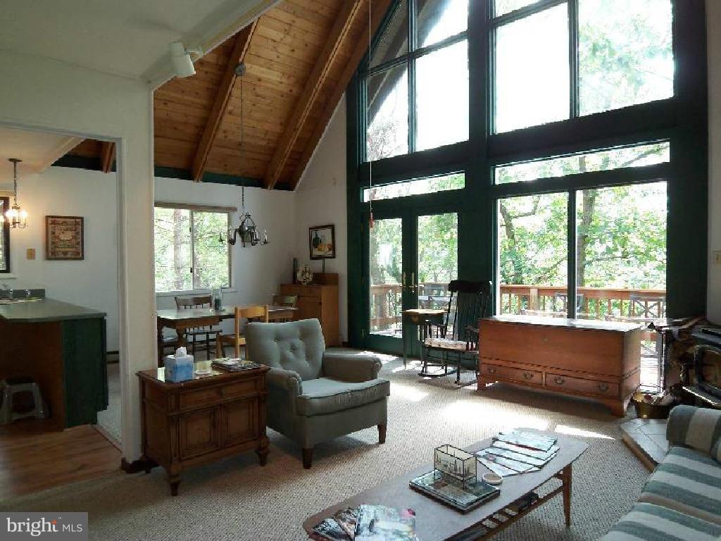 LAKE FERNDALE - Residential