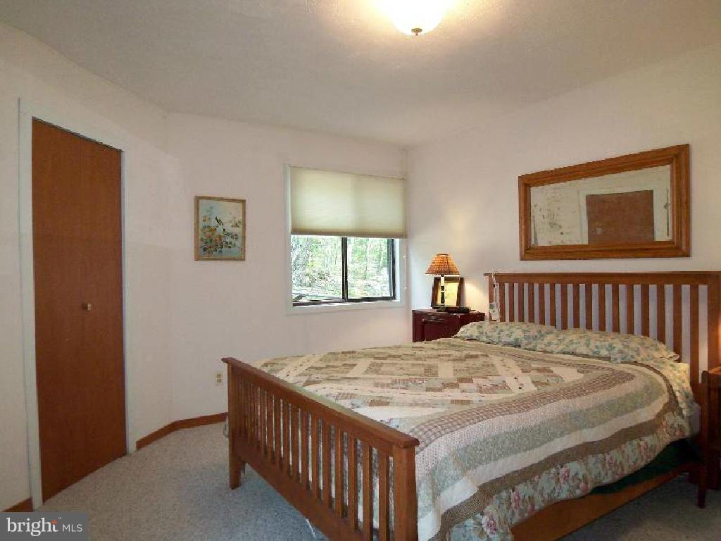 LAKE FERNDALE - Residential