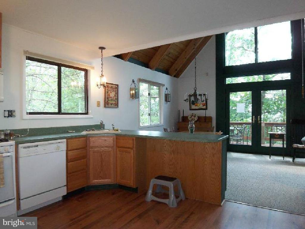 LAKE FERNDALE - Residential