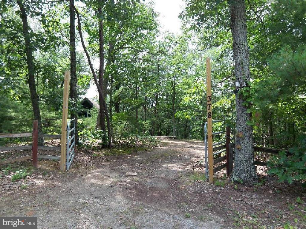 LAKE FERNDALE - Residential