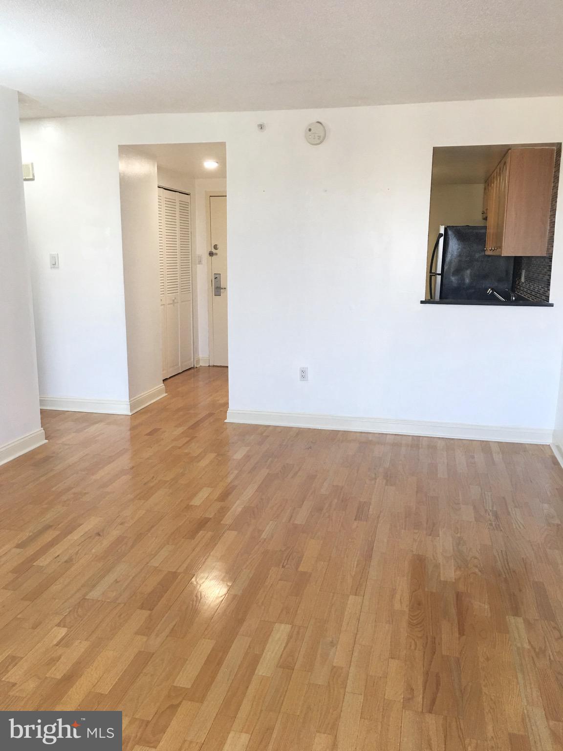 ART MUSEUM AREA - Residential Lease
