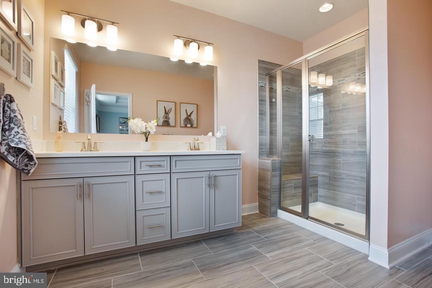 OXFORD SQUARE - Residential Lease