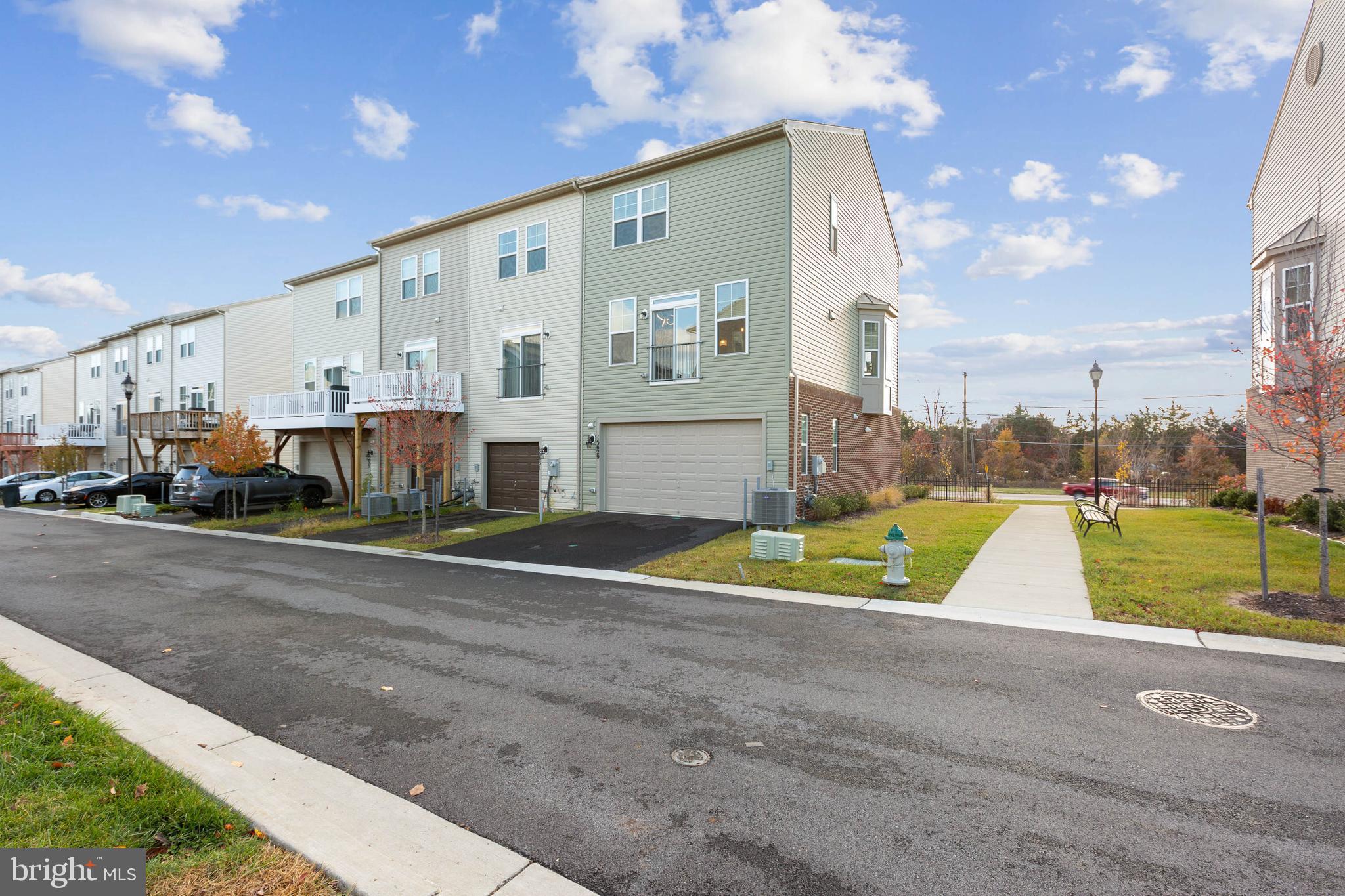 BRADFORD'S LANDING - Residential