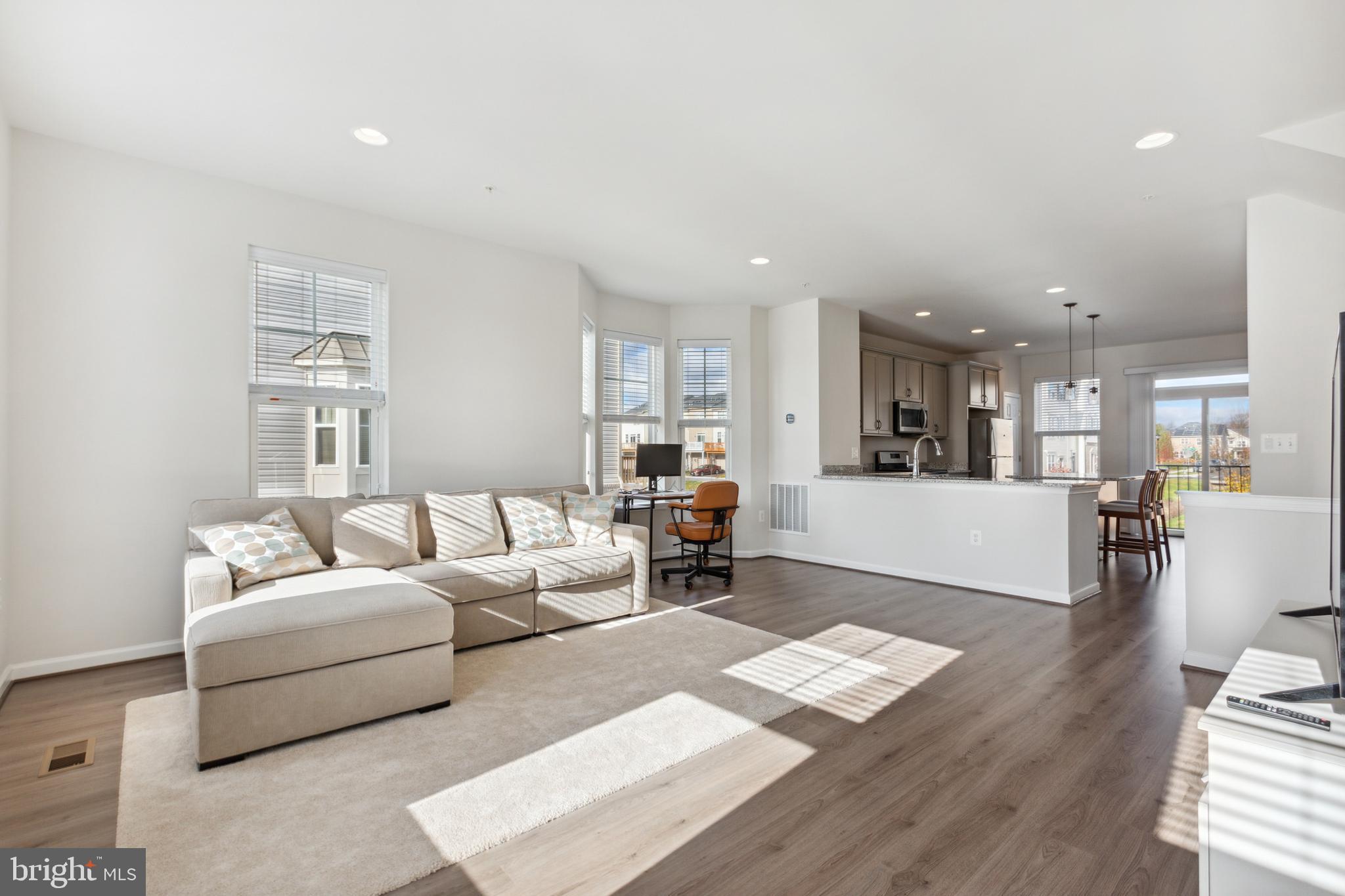 BRADFORD'S LANDING - Residential