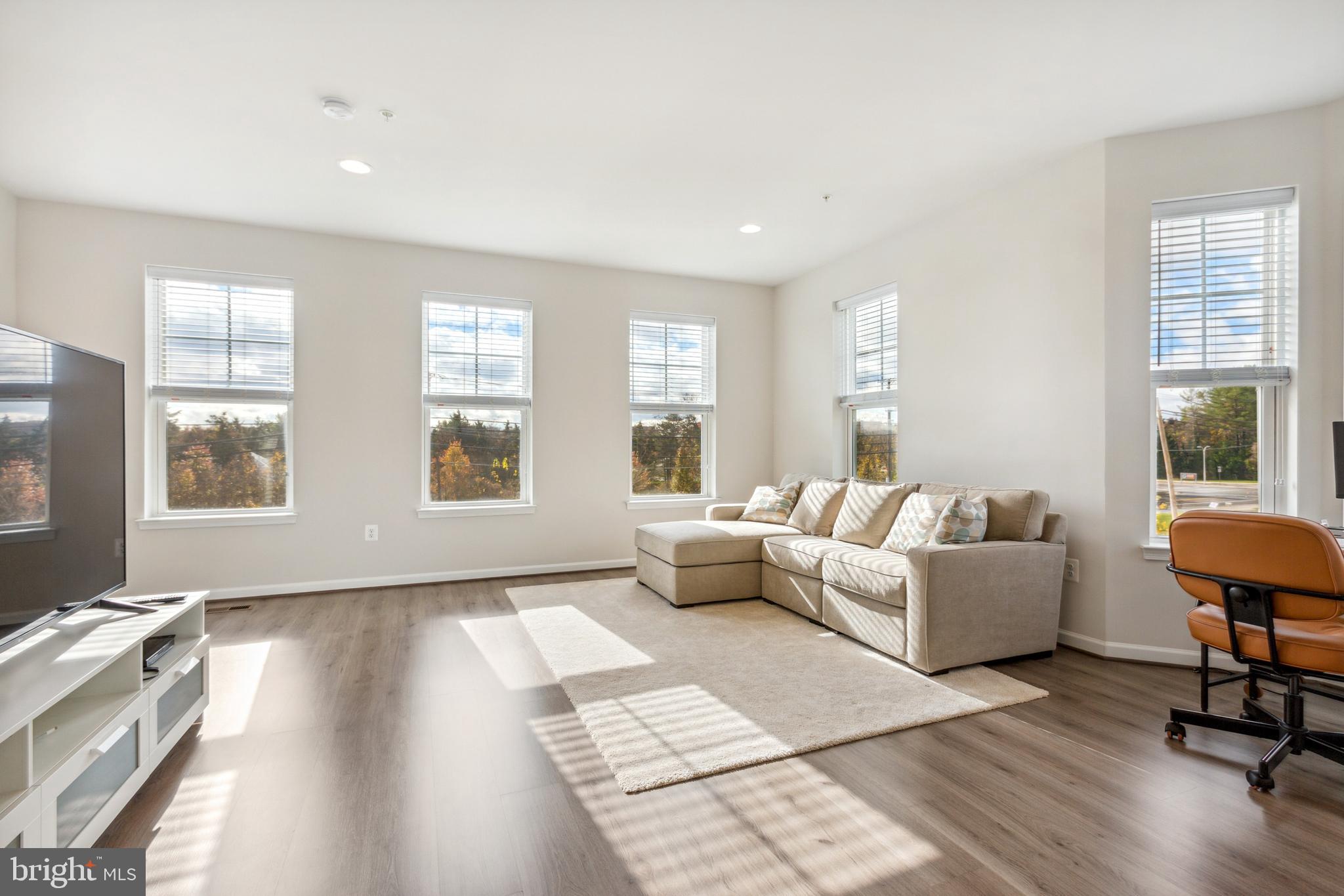 BRADFORD'S LANDING - Residential