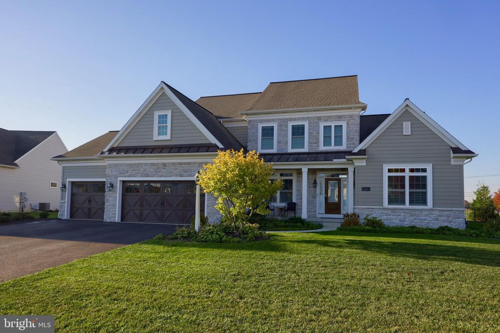 Photo of 1078 Valley Crossing Drive, Lititz, PA 17543 (MLS # PALA2059140)