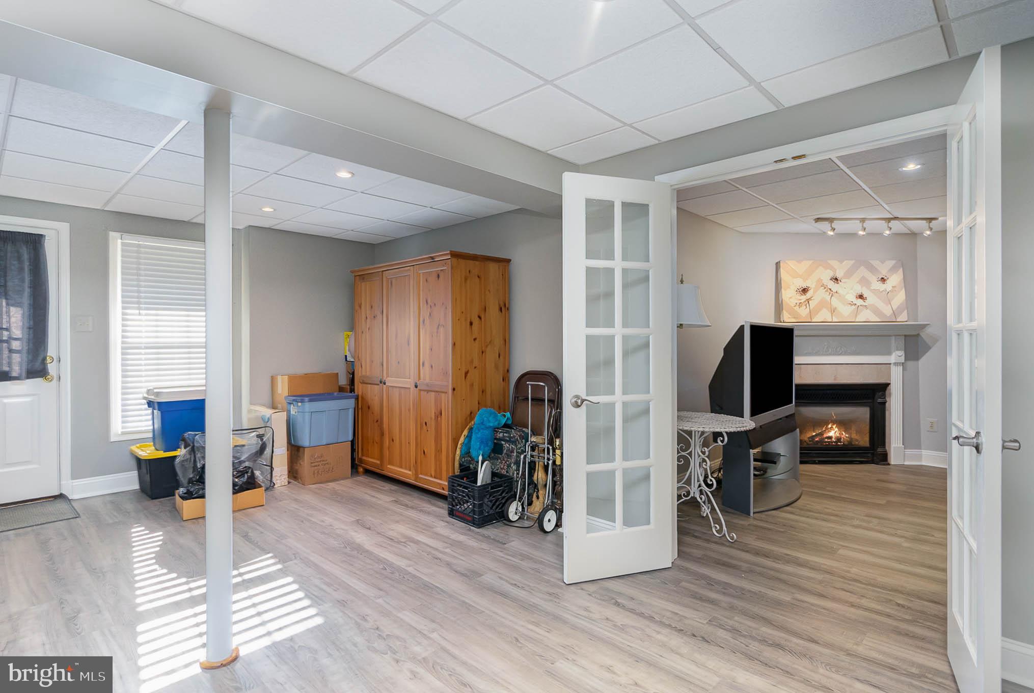 PERRY HALL - Residential