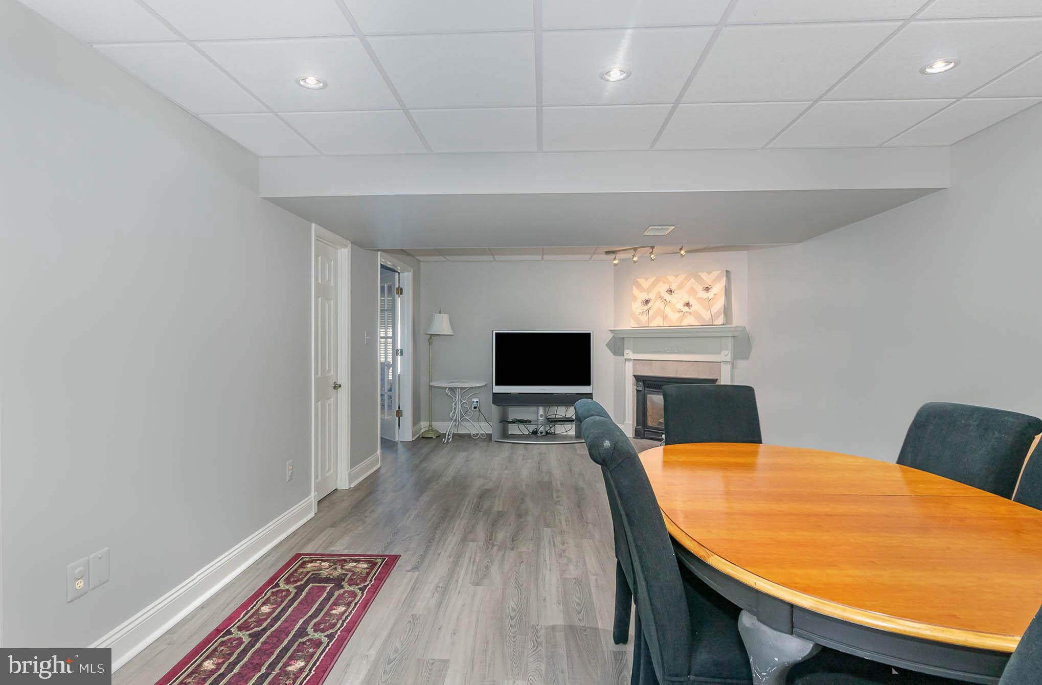 PERRY HALL - Residential