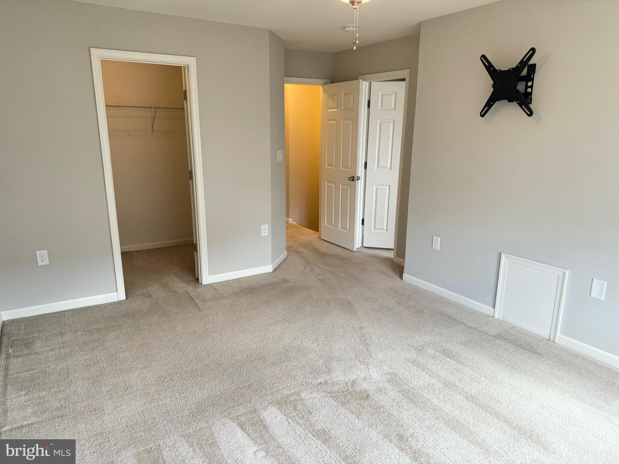 RIVERSIDE VILLAGES - Residential Lease