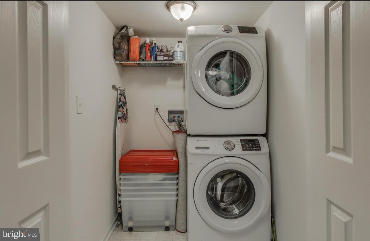 RIVERSIDE VILLAGES - Residential Lease